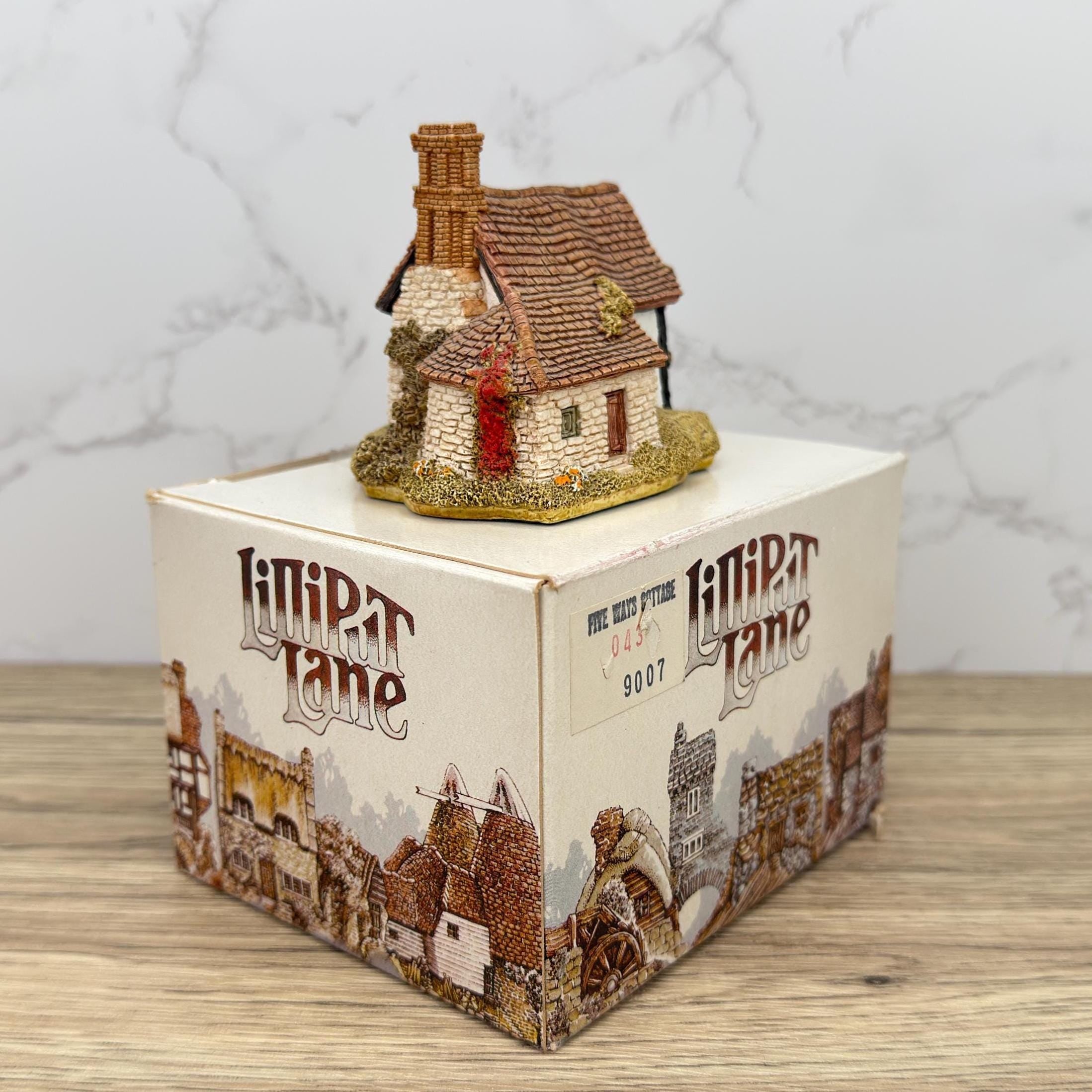 Vintage Lilliput Lane Cottage Ornament, Five Ways, Cumbria Handmade Miniature with Box