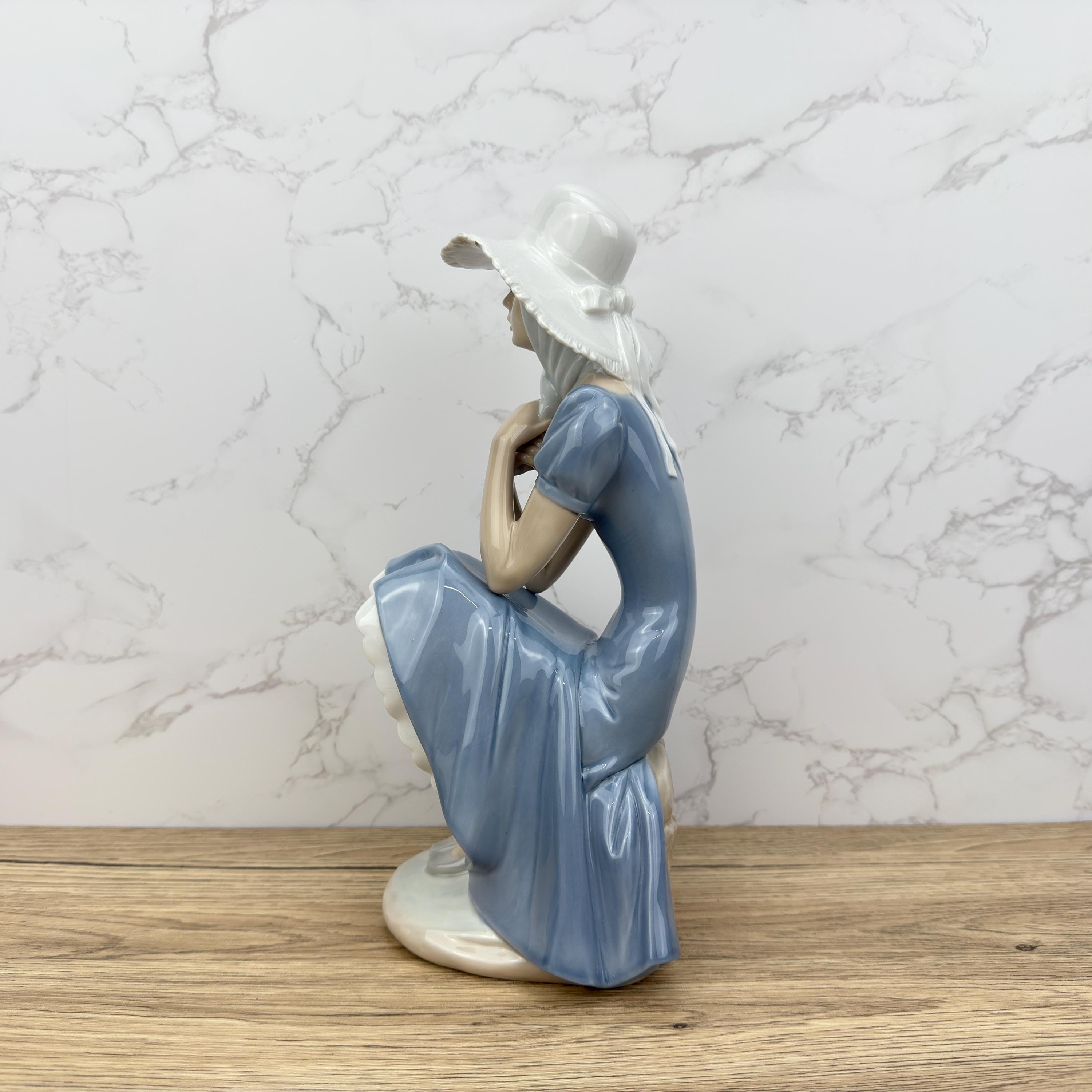 Lladro Nao La Pamela Figurine | Vintage Spanish Porcelain, Lady with Hat