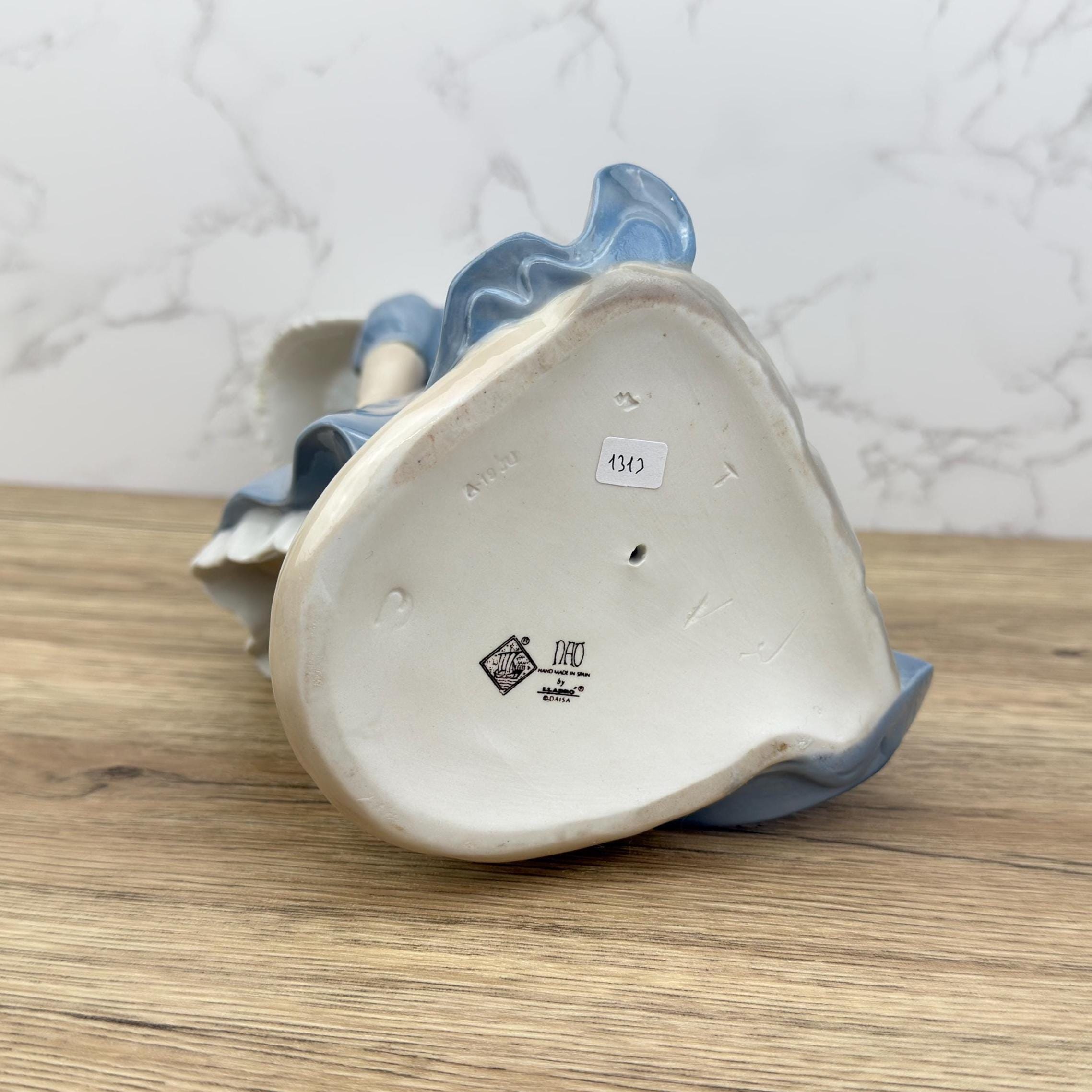 Lladro Nao La Pamela Figurine | Vintage Spanish Porcelain, Lady with Hat