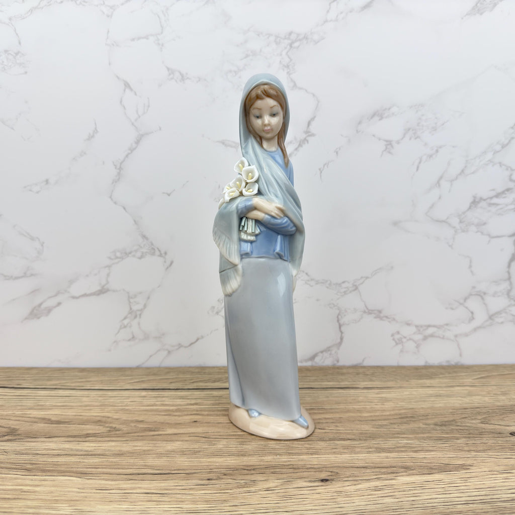 Vintage Lladro Girl With Calla Lilies Porcelain Figurine #4650