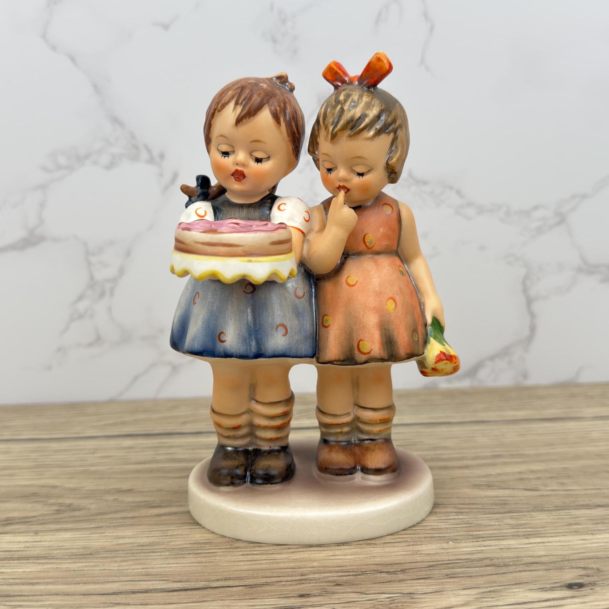 Vintage Goebel Hummel Figurine, Happy Birthday #176/0, TMK3, 5 inch