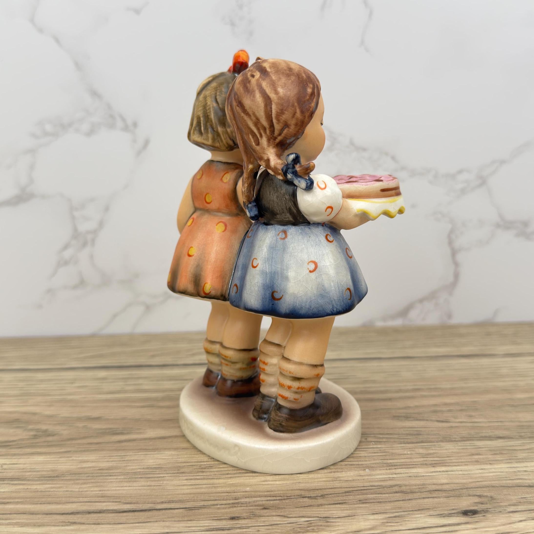 Vintage Goebel Hummel Figurine, Happy Birthday #176/0, TMK3, 5 inch