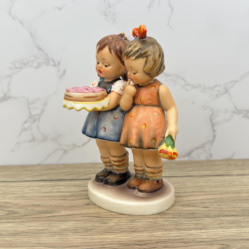 Vintage Goebel Hummel Figurine, Happy Birthday #176/0, TMK3, 5 inch