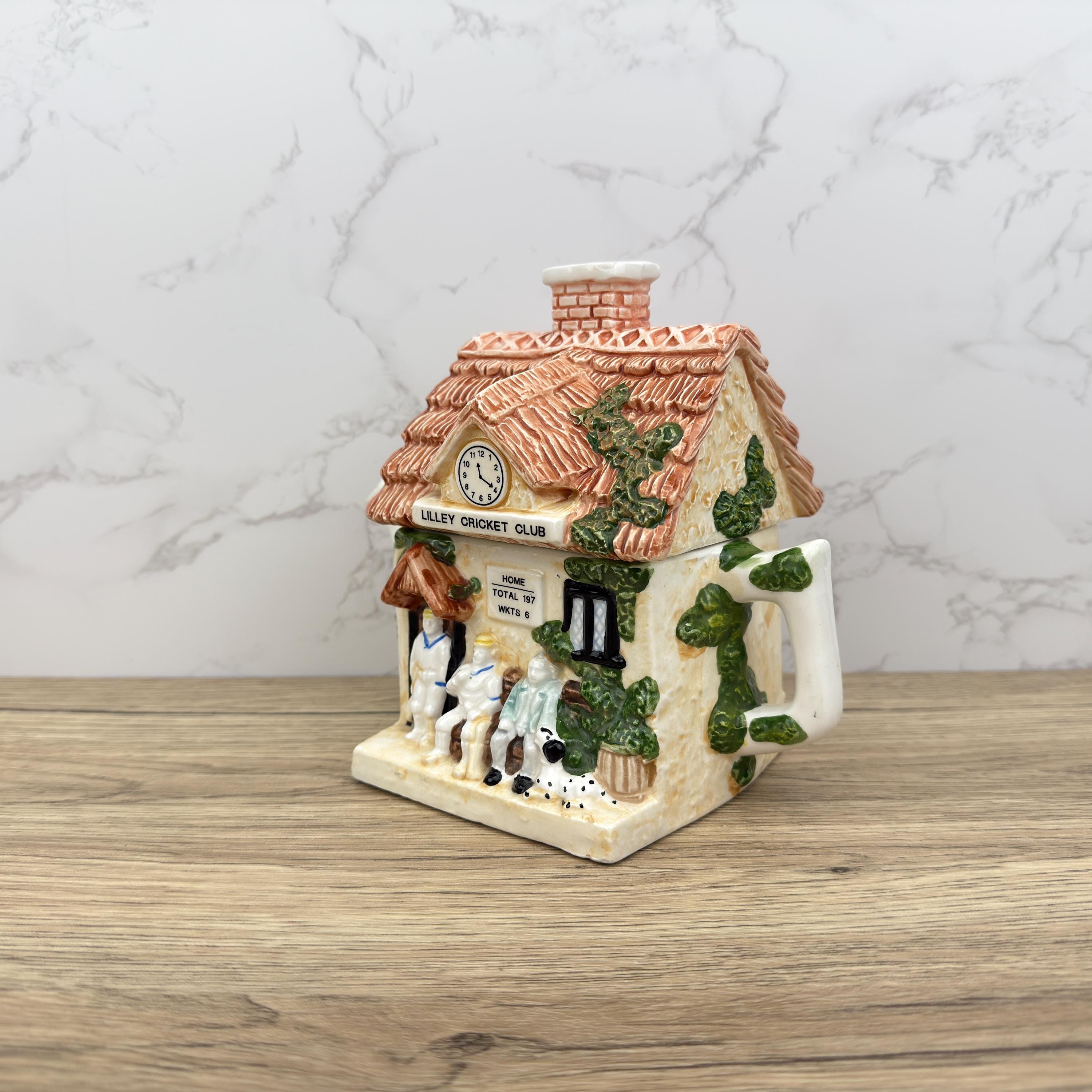 The Leonardo Collection LILLEY CRICKET CLUB Teapot, Porcelain Kitchen Decor Vintage Decorative Collectible Teapot, Country Houses Collectors