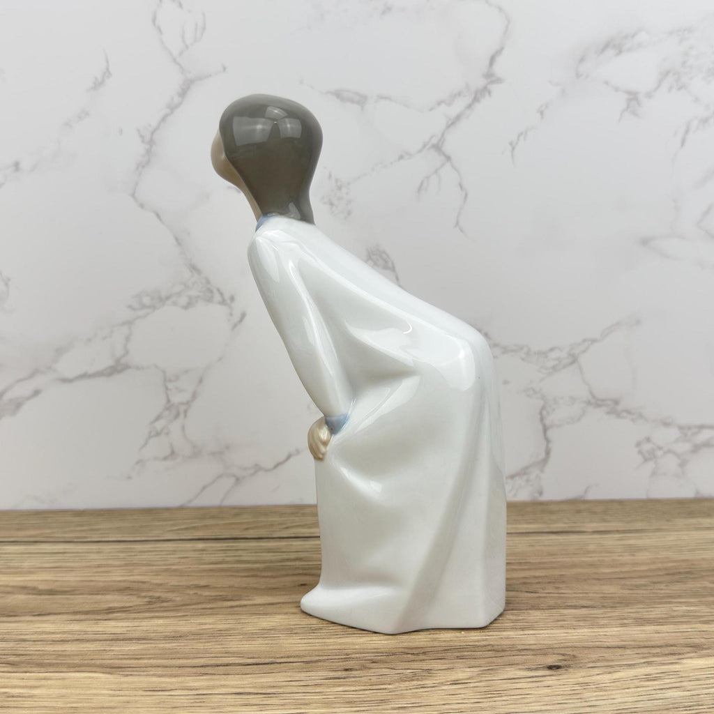 Vintage Lladro Kissing Girl Figurine | Collectible Porcelain Art