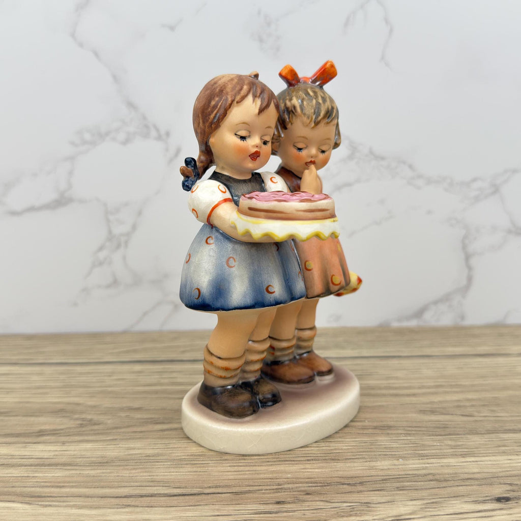 Vintage Goebel Hummel Figurine, Happy Birthday #176/0, TMK3, 5 inch