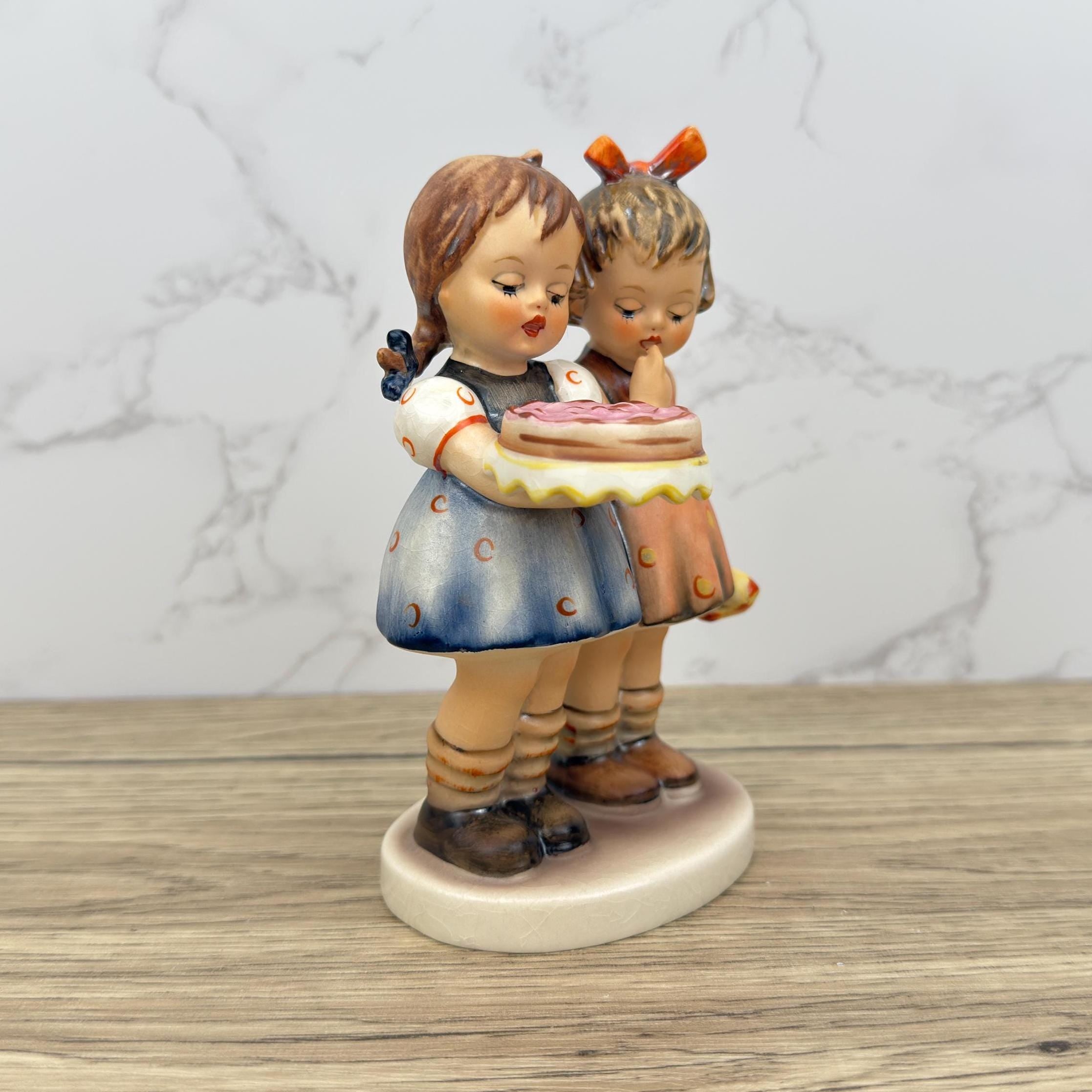 Vintage Goebel Hummel Figurine, Happy Birthday #176/0, TMK3, 5 inch