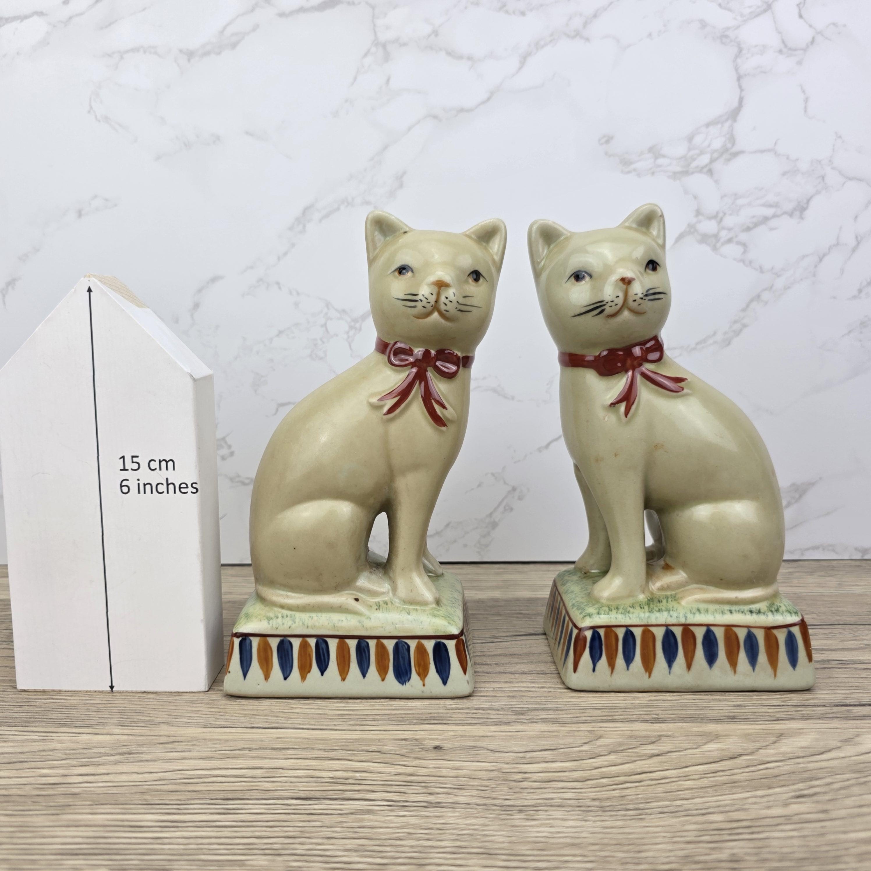 Rye Pottery Ceramic Cat Figurines, English Folk Art Style, Vintage Pair