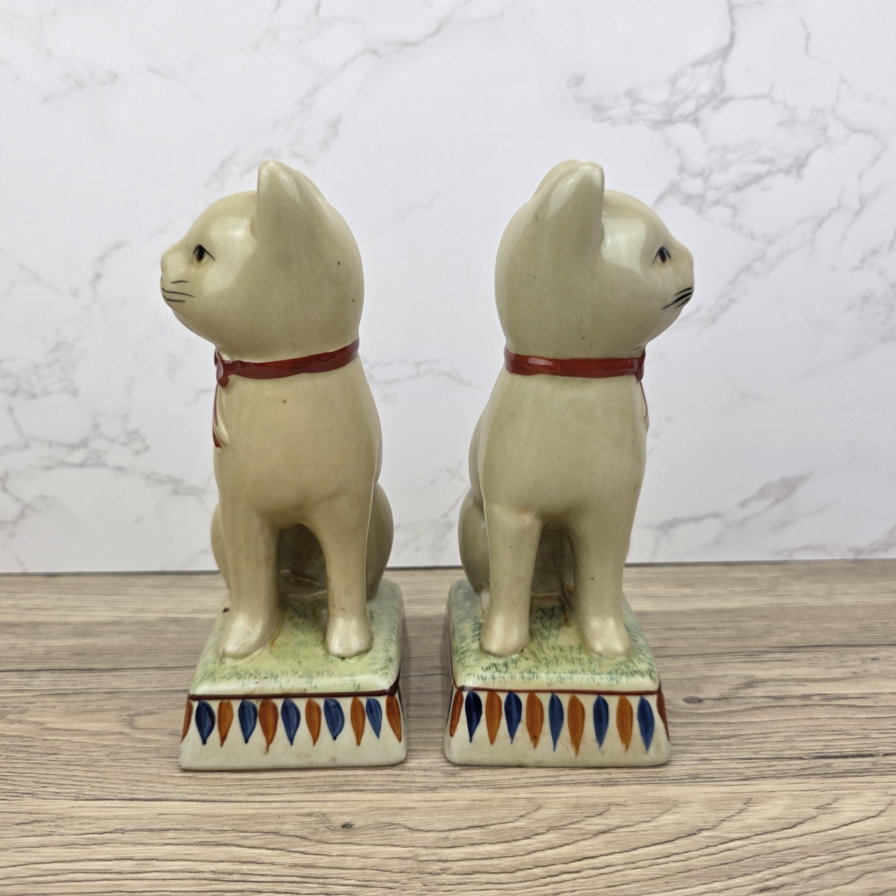 Rye Pottery Ceramic Cat Figurines, English Folk Art Style, Vintage Pair