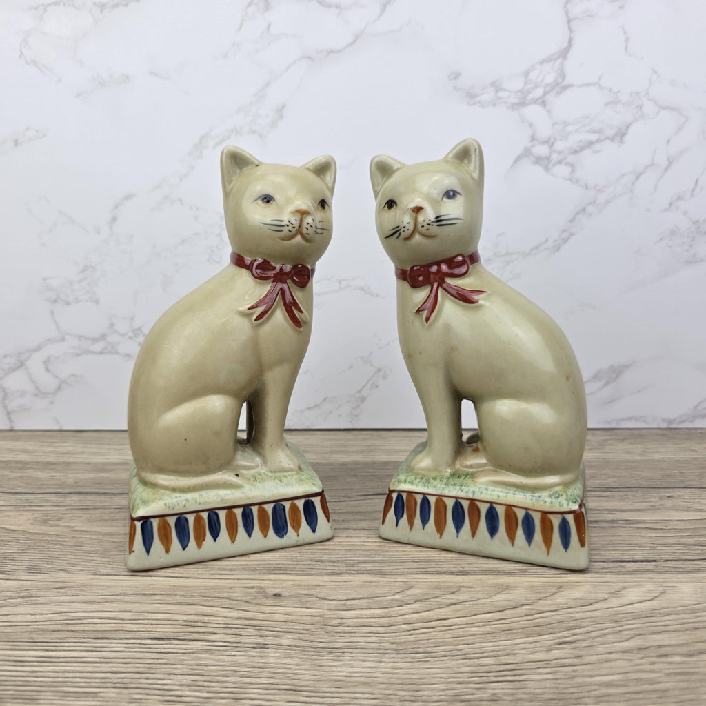 Rye Pottery Ceramic Cat Figurines, English Folk Art Style, Vintage Pair