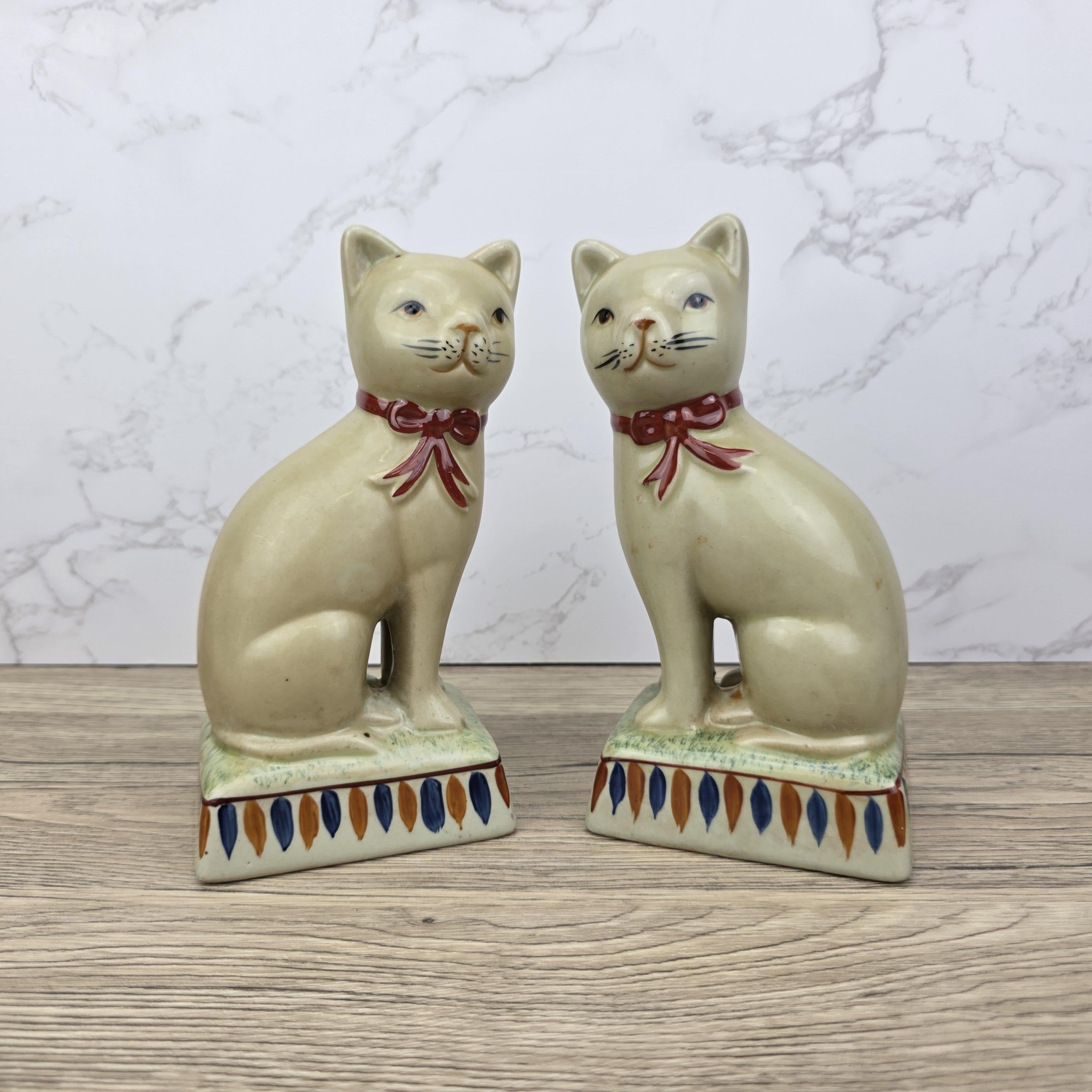 Rye Pottery Ceramic Cat Figurines, English Folk Art Style, Vintage Pair
