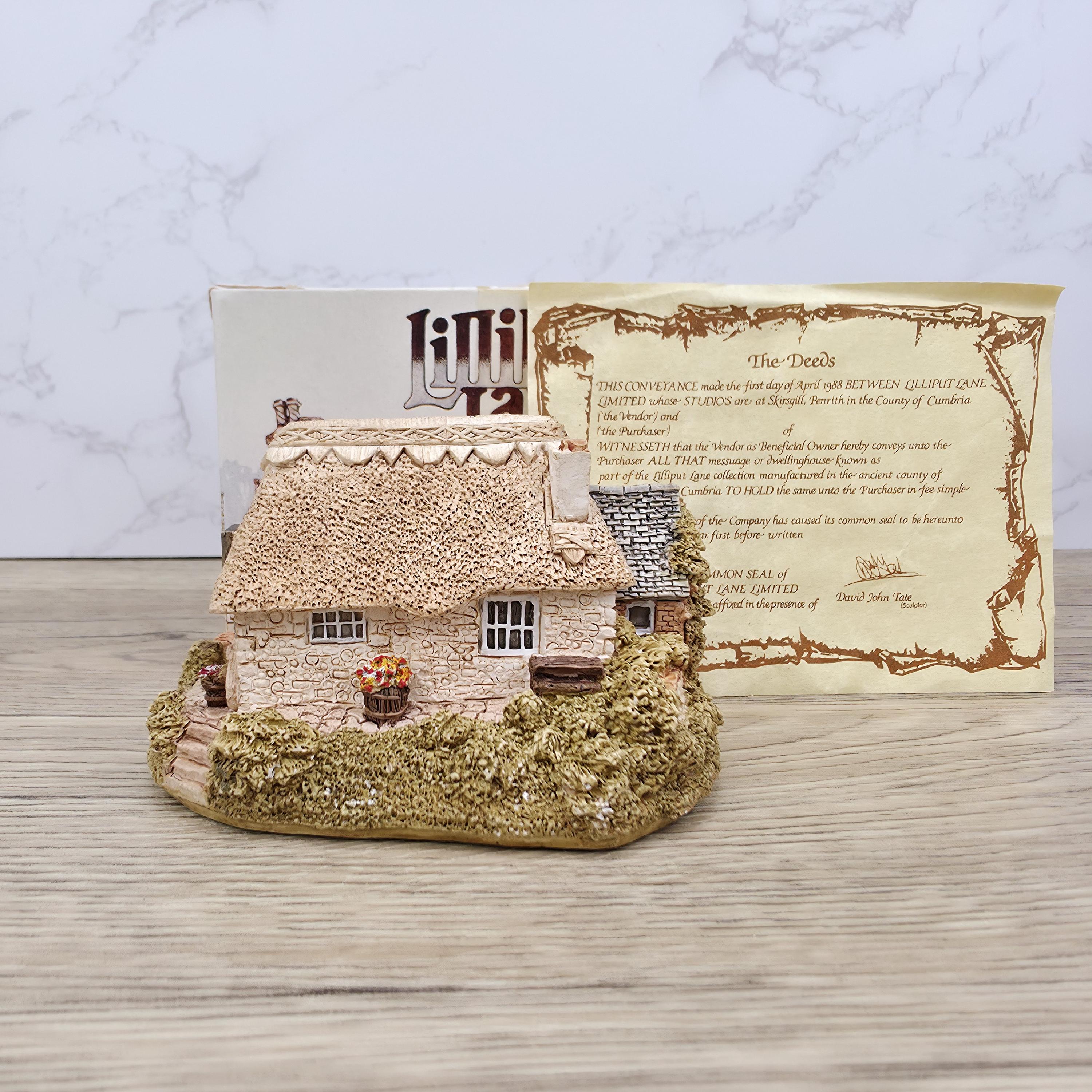 Lilliput Lane Miniature Cottage, Quaint English Village Inn Collectible