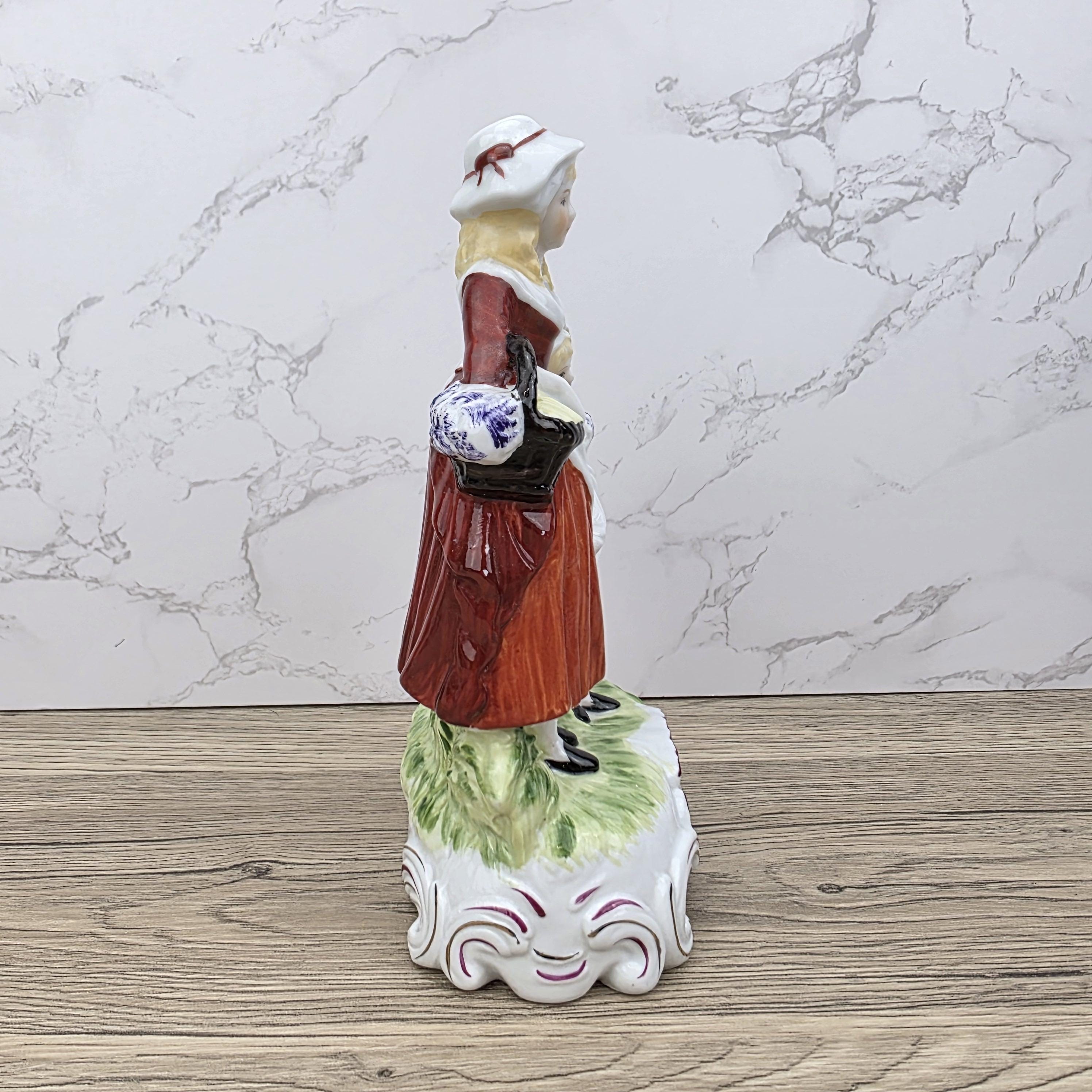 Vintage Yardley English Lavender Figurine, Mother and Children, Porcelain Statue