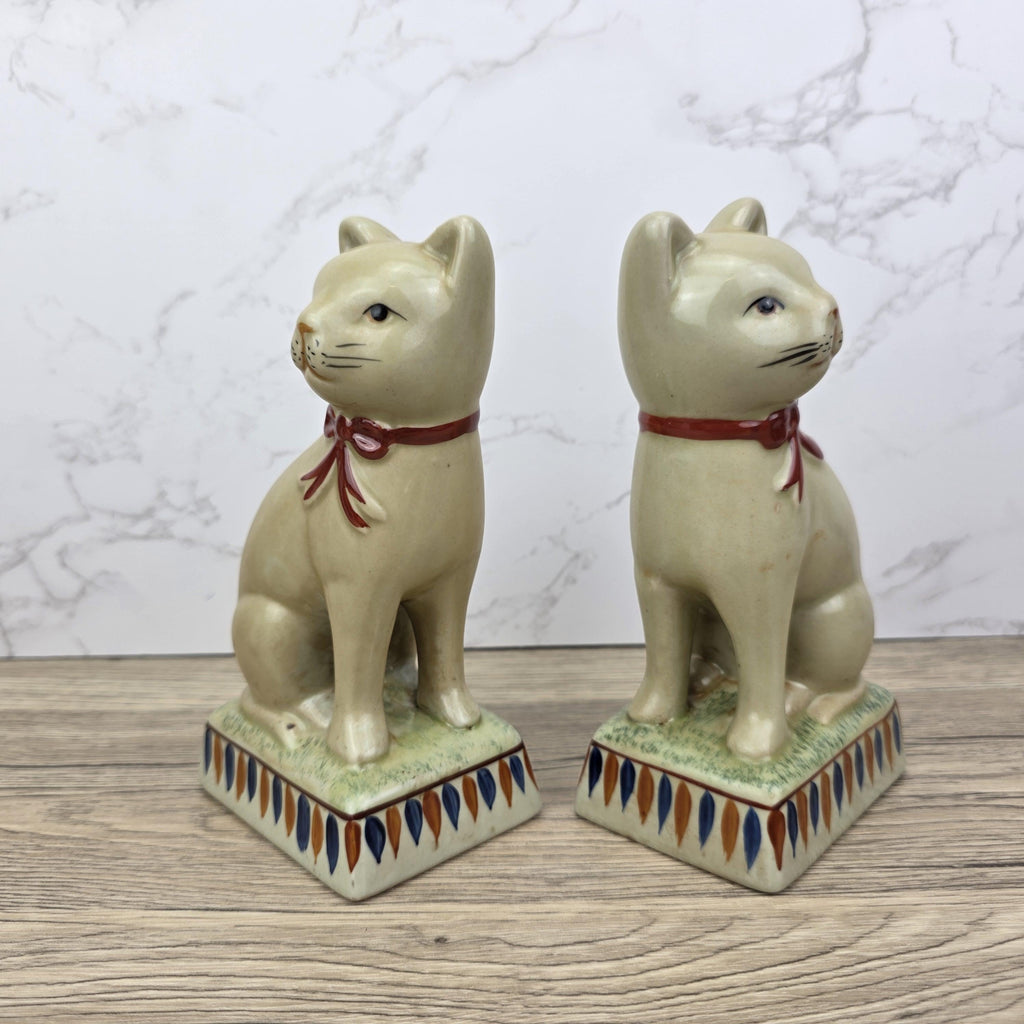 Rye Pottery Ceramic Cat Figurines, English Folk Art Style, Vintage Pair