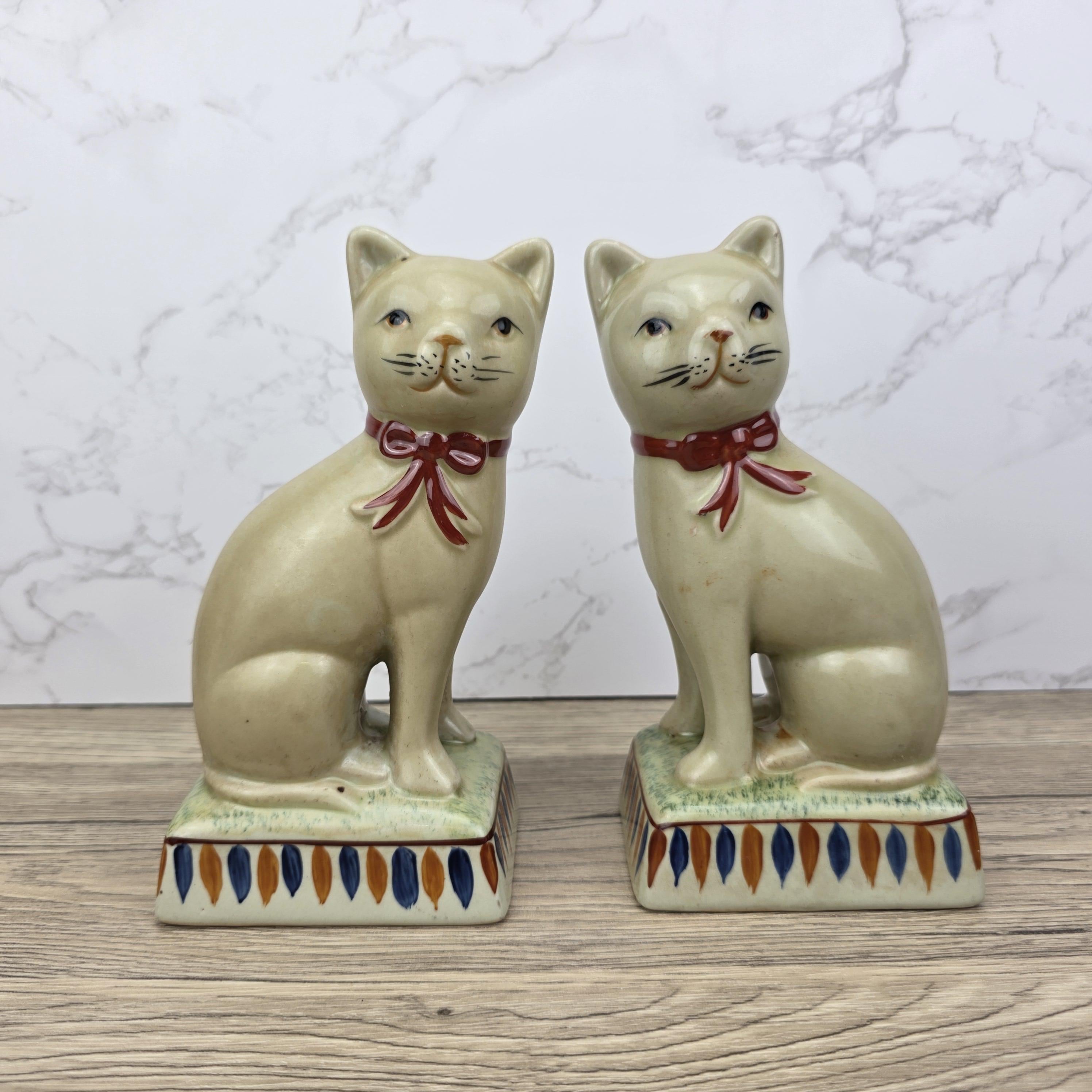 Rye Pottery Ceramic Cat Figurines, English Folk Art Style, Vintage Pair