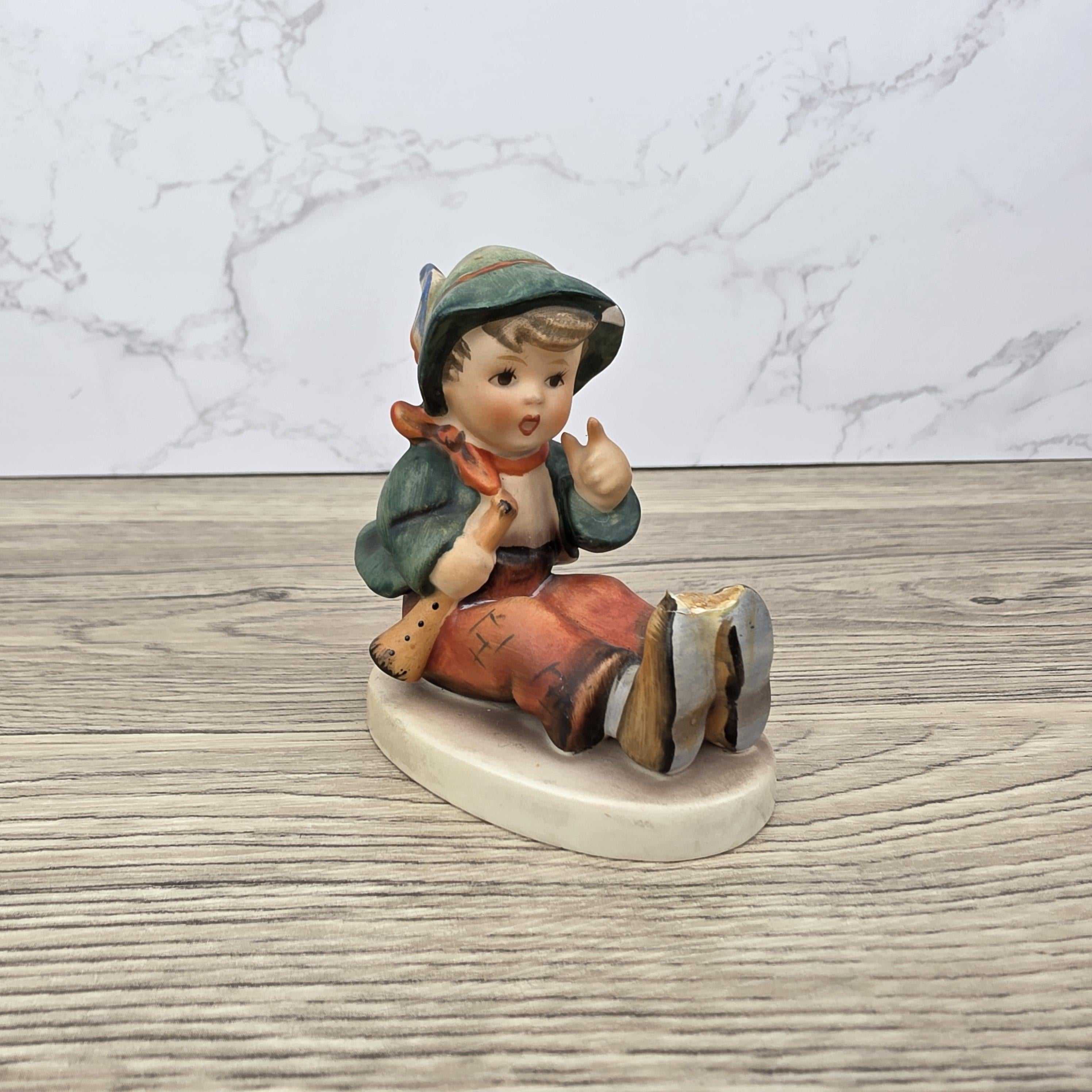 Hummel Figurine Merry Wanderer #11 TMK-5 Goebel West Germany Vintage Collectible 1972–1979
