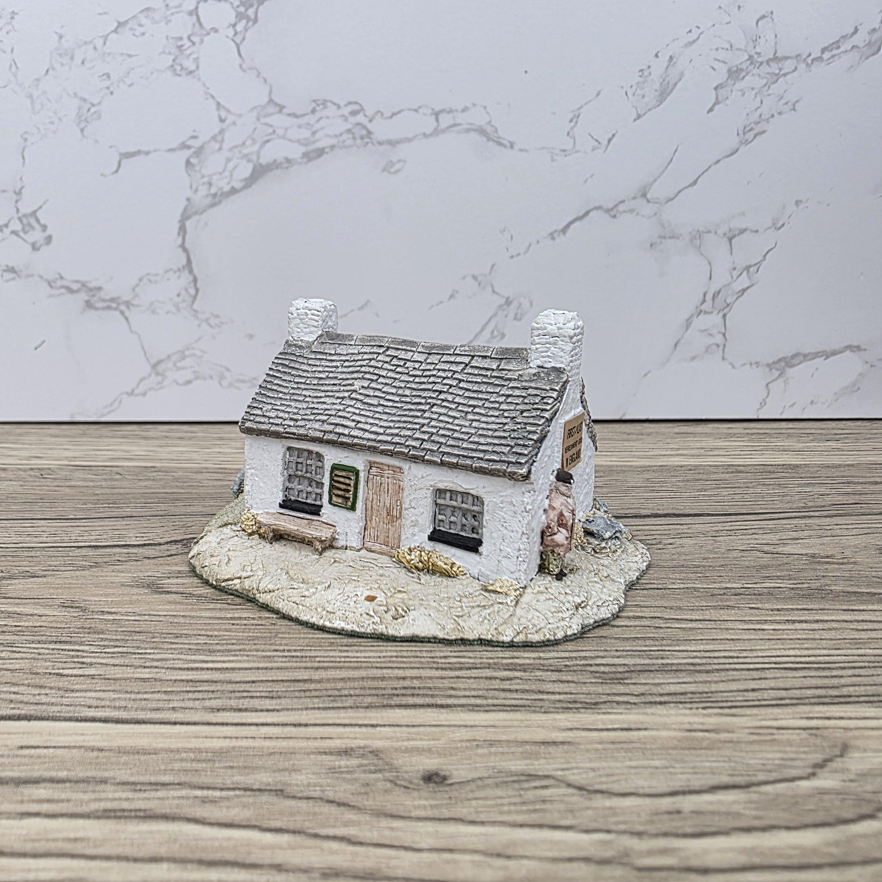 Vintage Lilliput Lane “First and Last House” – Handmade English Cottage Miniature, Land’s End Collectible