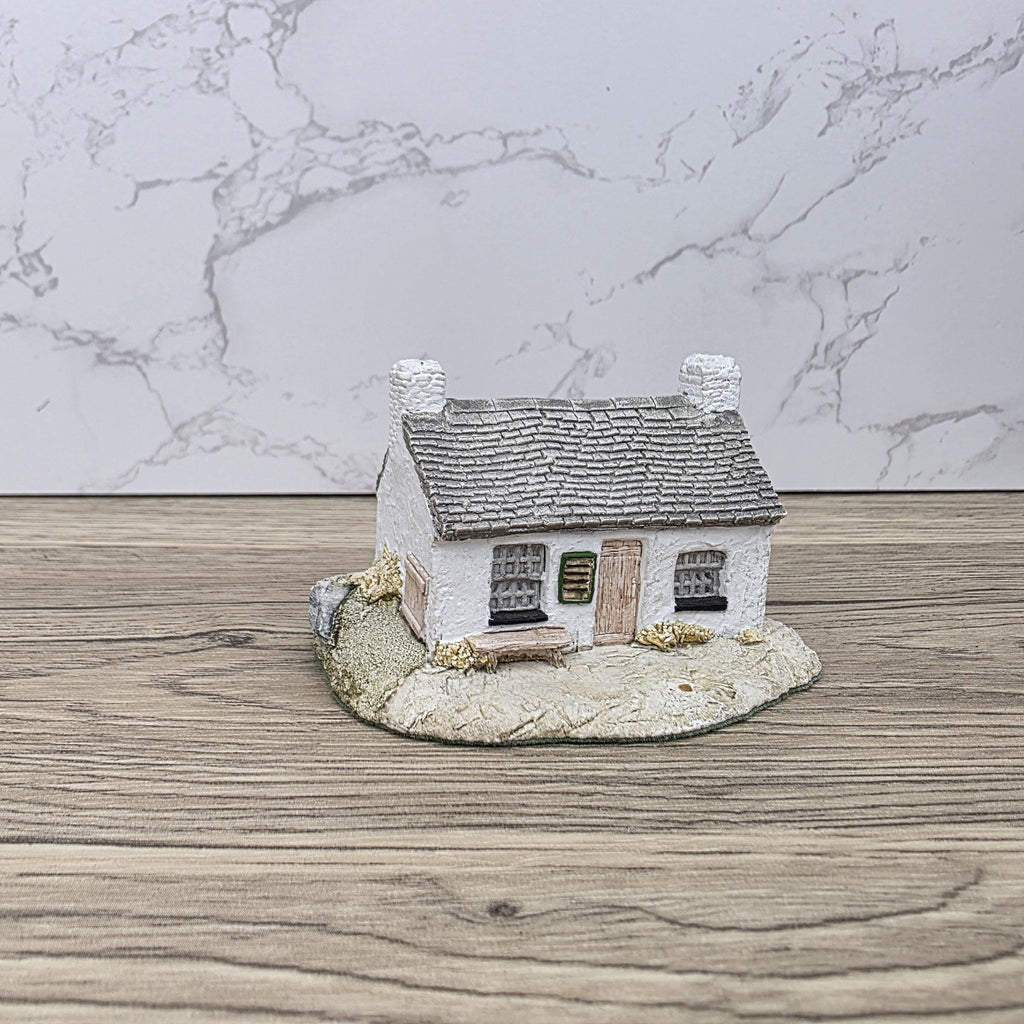 Vintage Lilliput Lane “First and Last House” – Handmade English Cottage Miniature, Land’s End Collectible