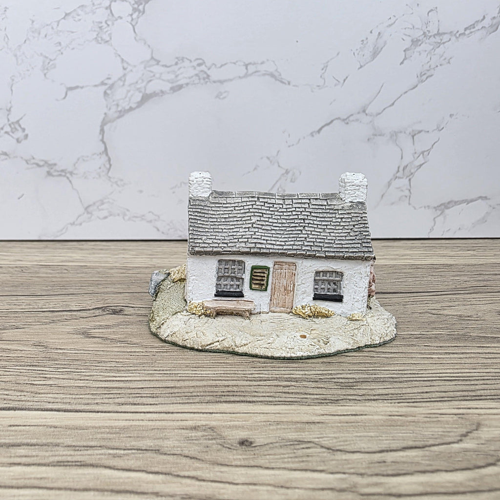 Vintage Lilliput Lane “First and Last House” – Handmade English Cottage Miniature, Land’s End Collectible