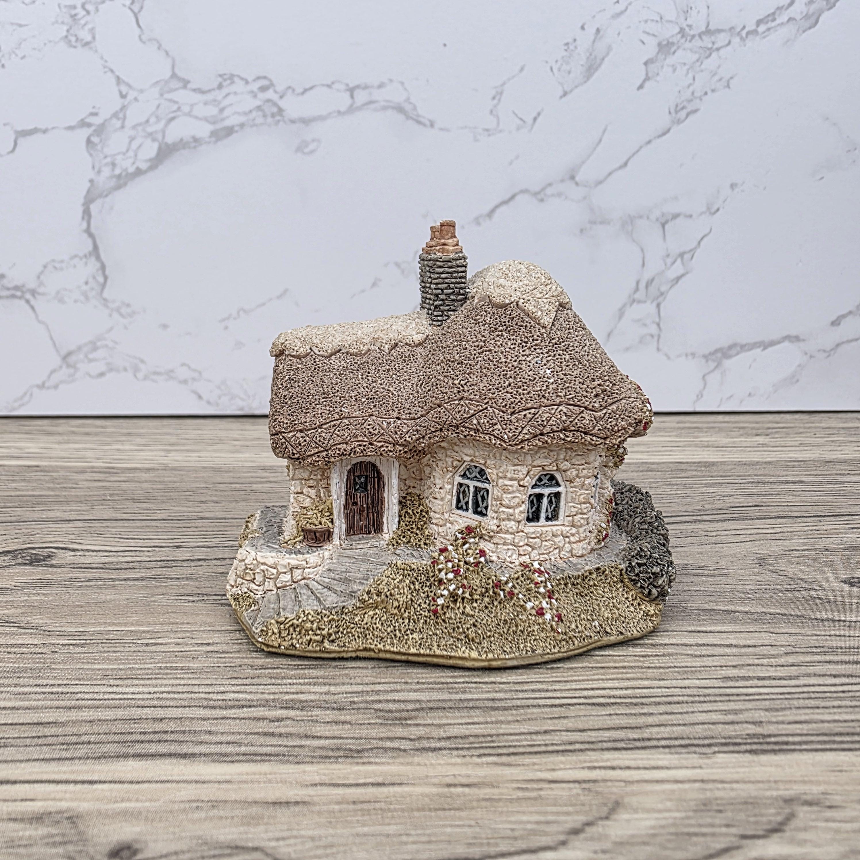 Lilliput Lane “Chine Cot” Cottage 1989 – Vintage Handmade Miniature English House with Box & Deeds
