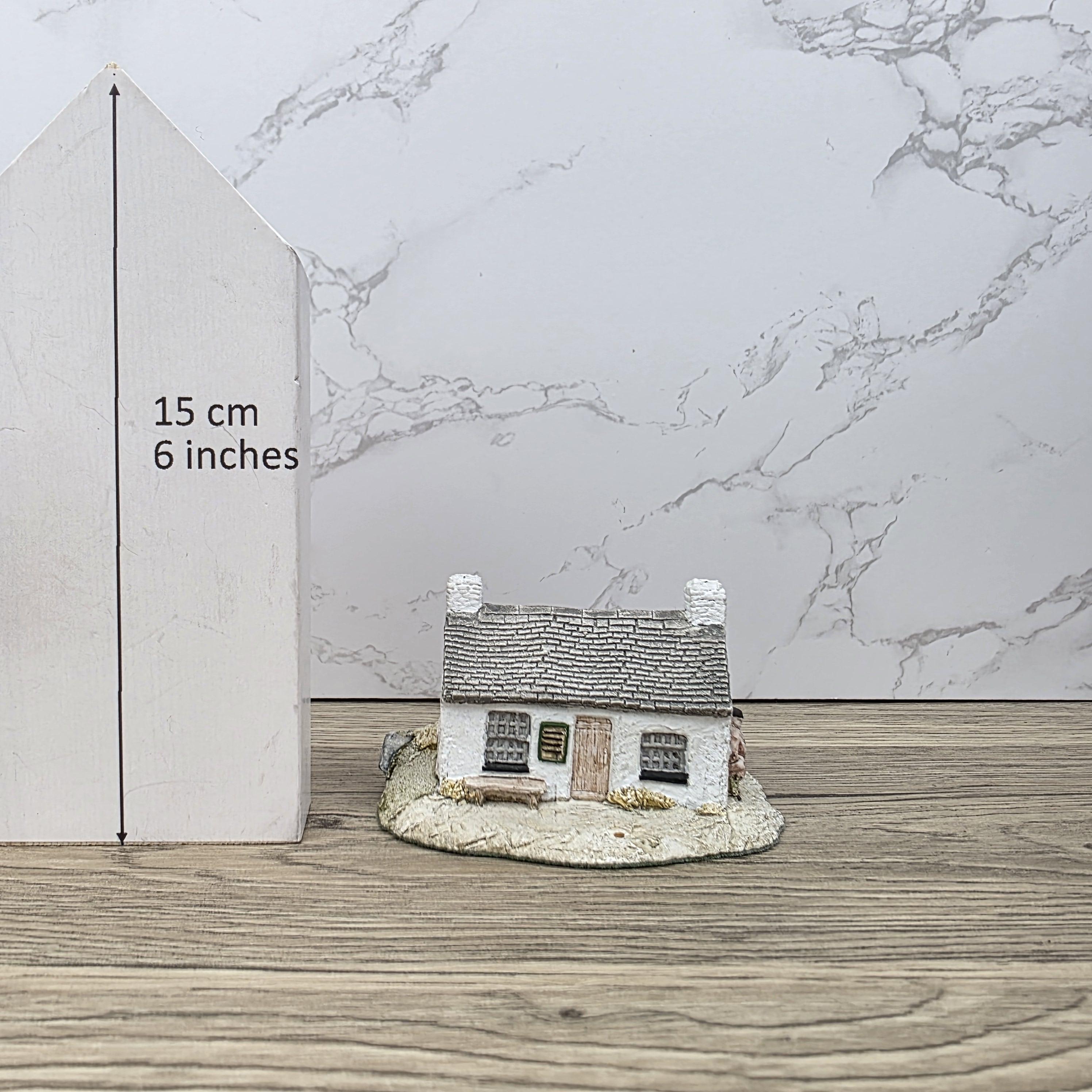 Vintage Lilliput Lane “First and Last House” – Handmade English Cottage Miniature, Land’s End Collectible