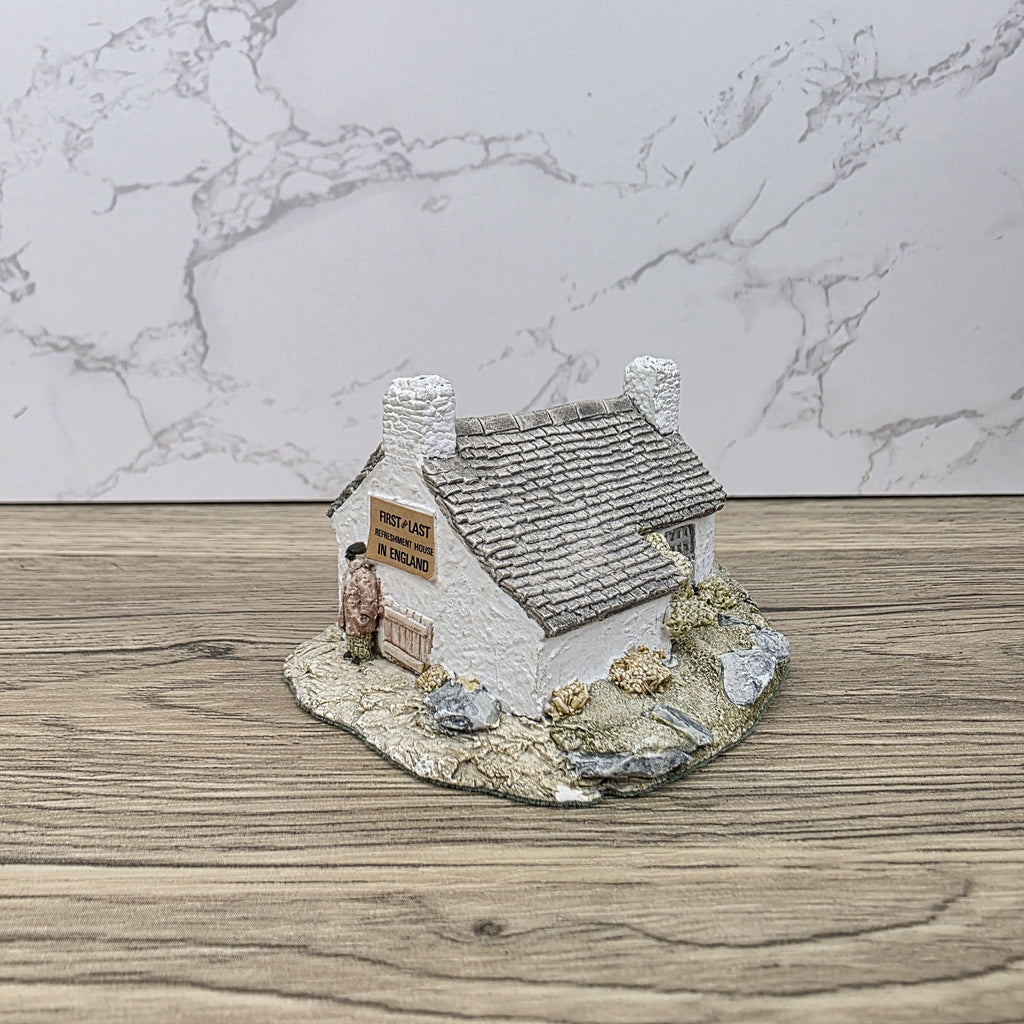 Vintage Lilliput Lane “First and Last House” – Handmade English Cottage Miniature, Land’s End Collectible