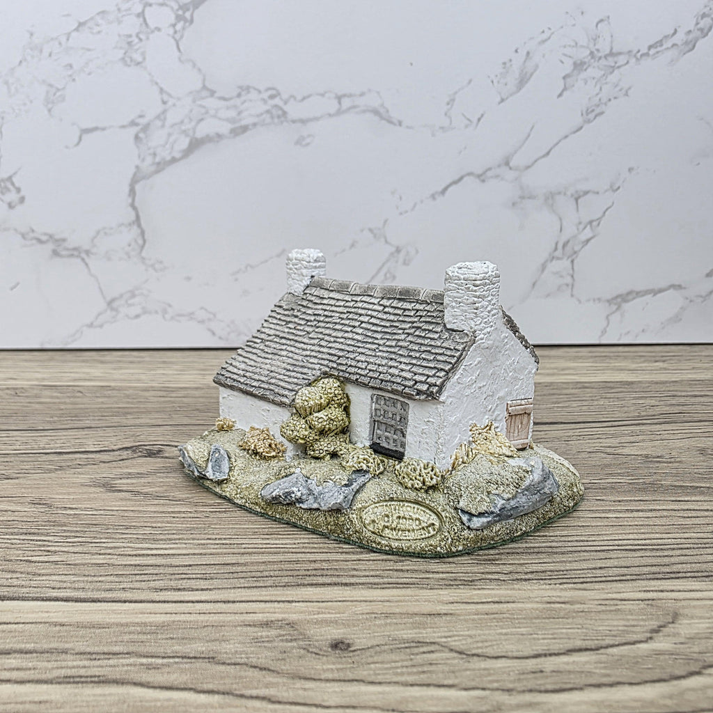 Vintage Lilliput Lane “First and Last House” – Handmade English Cottage Miniature, Land’s End Collectible