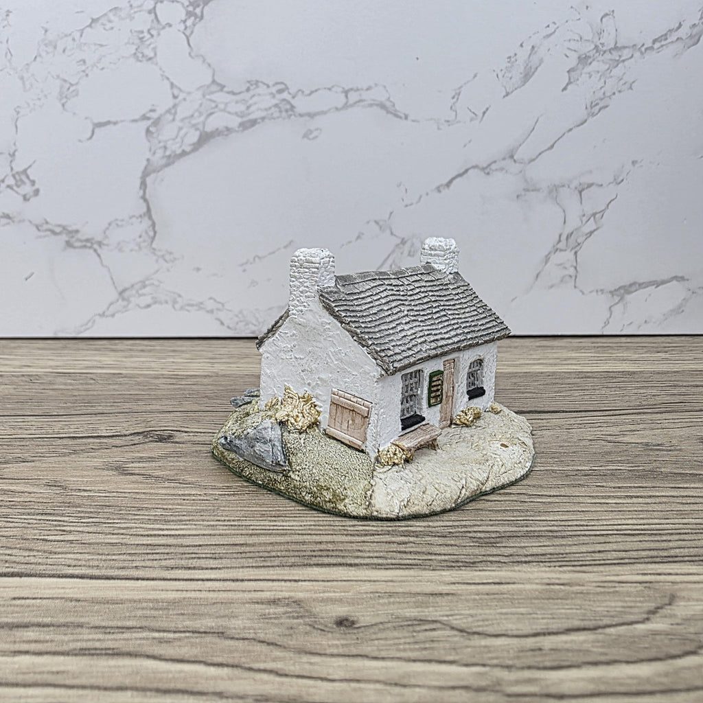 Vintage Lilliput Lane “First and Last House” – Handmade English Cottage Miniature, Land’s End Collectible