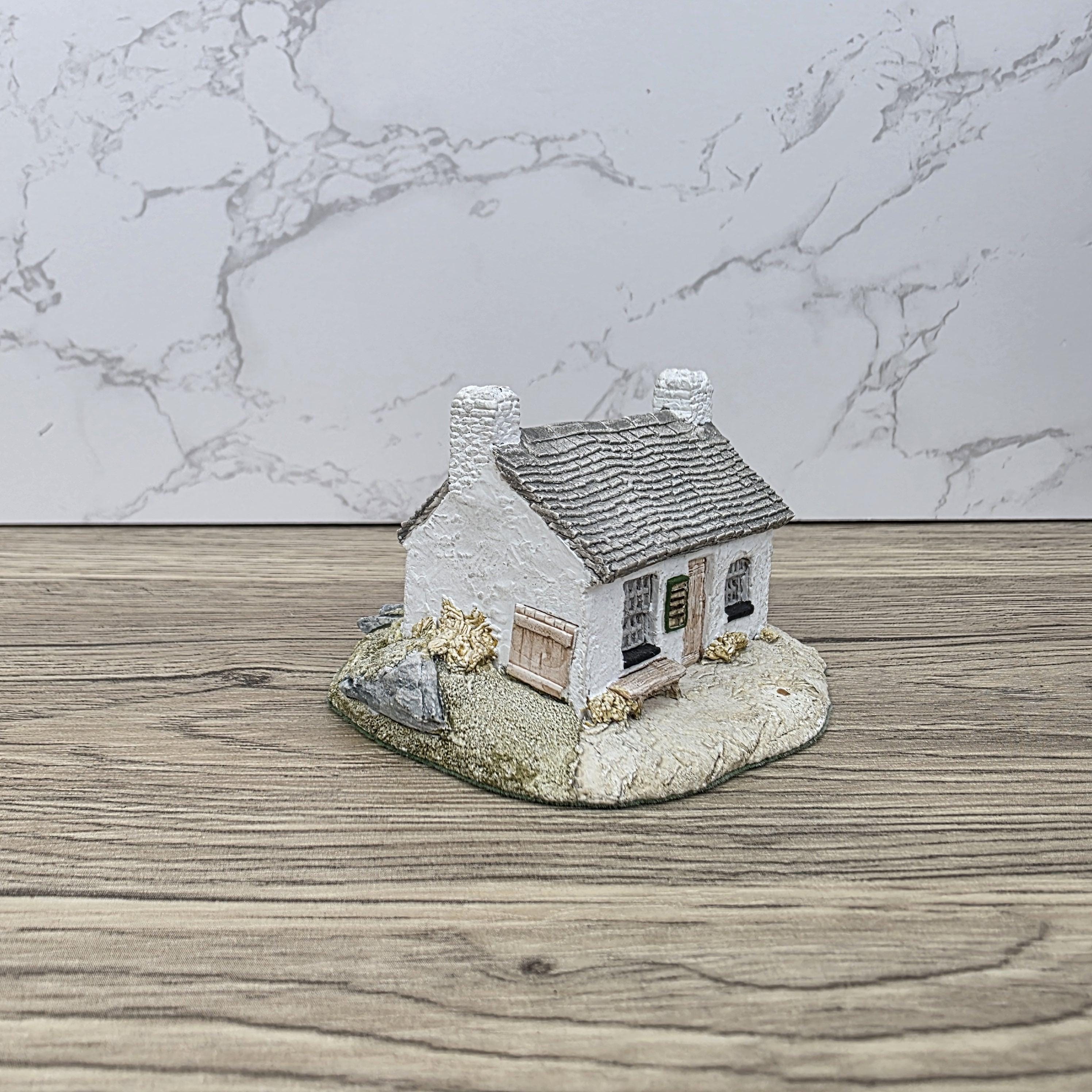 Vintage Lilliput Lane “First and Last House” – Handmade English Cottage Miniature, Land’s End Collectible