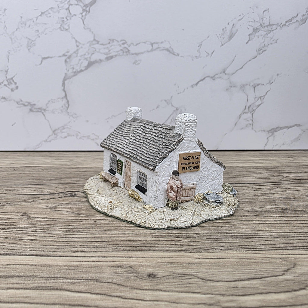 Vintage Lilliput Lane “First and Last House” – Handmade English Cottage Miniature, Land’s End Collectible