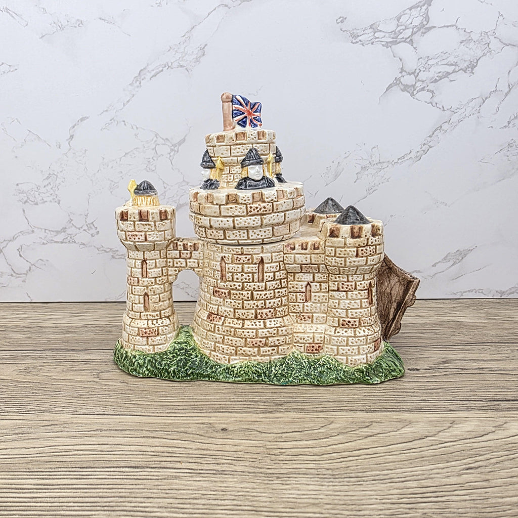 Leonardo Castle Teapot | Vintage British Knight Ceramic TeaPot | Collectible Pottery | Medieval Decor Union Jack