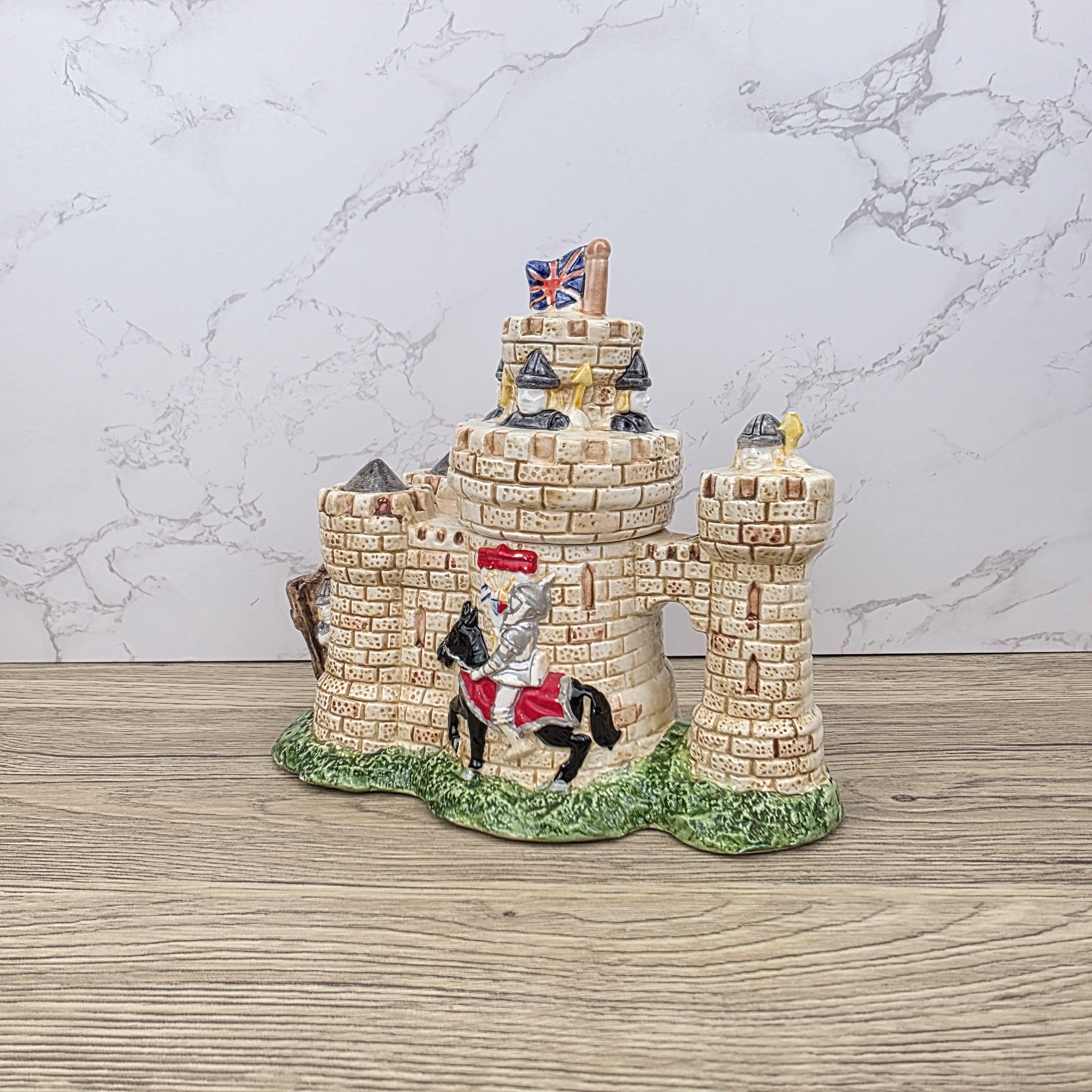 Leonardo Castle Teapot | Vintage British Knight Ceramic TeaPot | Collectible Pottery | Medieval Decor Union Jack