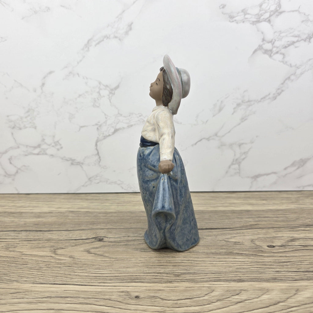 Vintage Nao Lladro Porcelain Figurine | Girl with Hat, Spanish Collectible