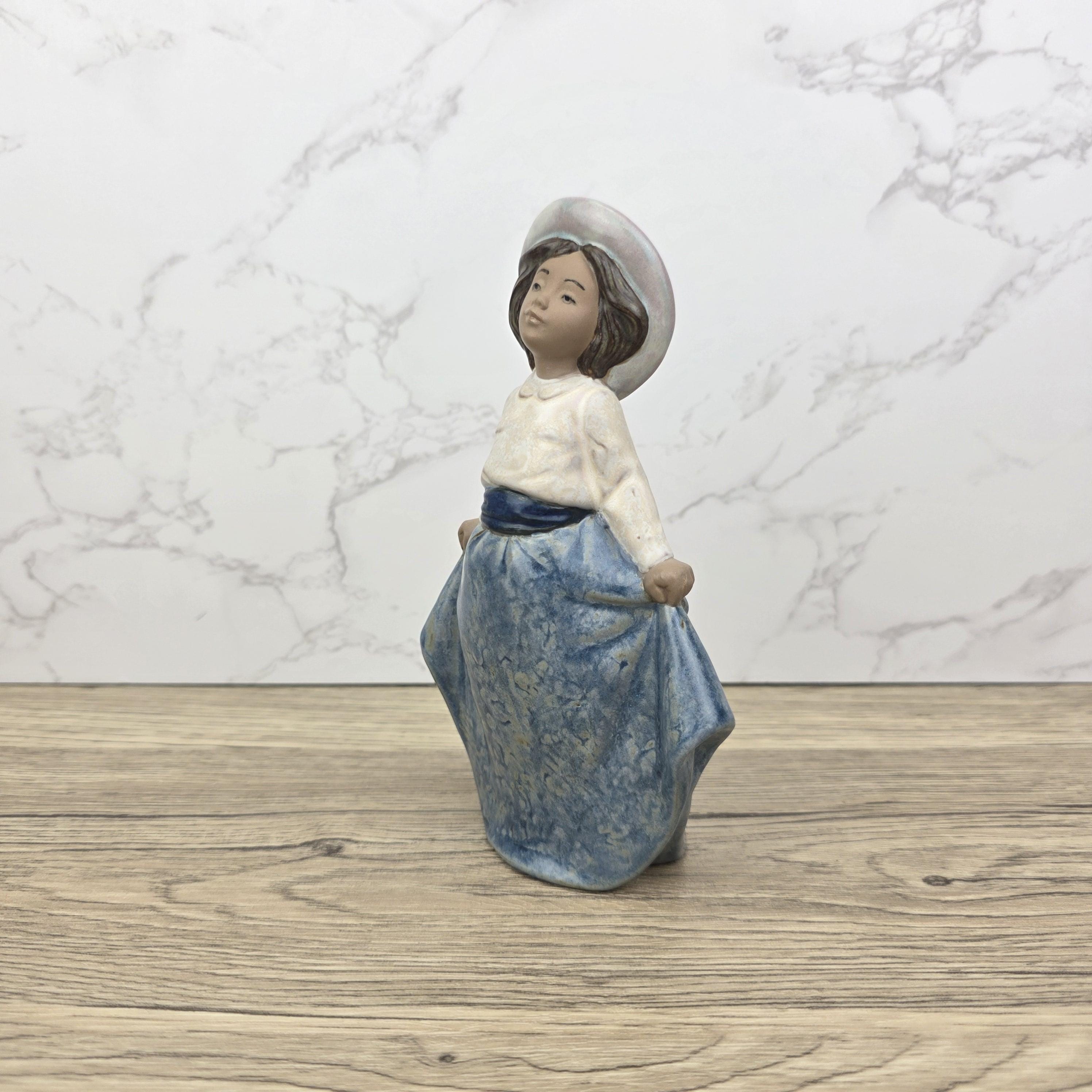 Vintage Nao Lladro Porcelain Figurine | Girl with Hat, Spanish Collectible