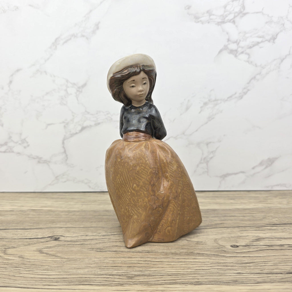Rustic Vintage Collectible | Spanish Handmade Porcelain | Nao by Lladro Figurine Girl with Hat 315