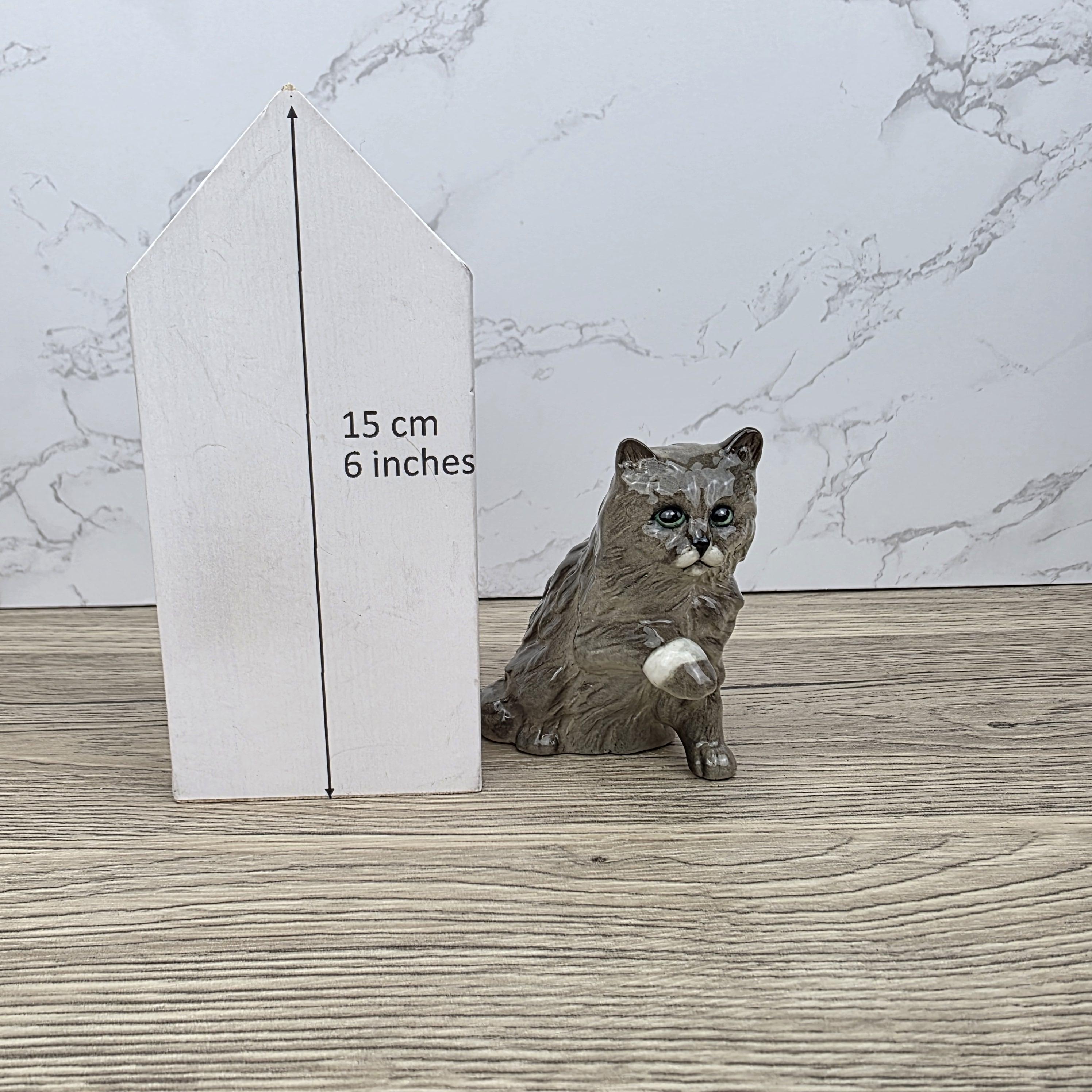 Royal Doulton Persian Cat Figurine | HN2584 Fluffy Grey Cat with White Paw | Vintage English Collectible