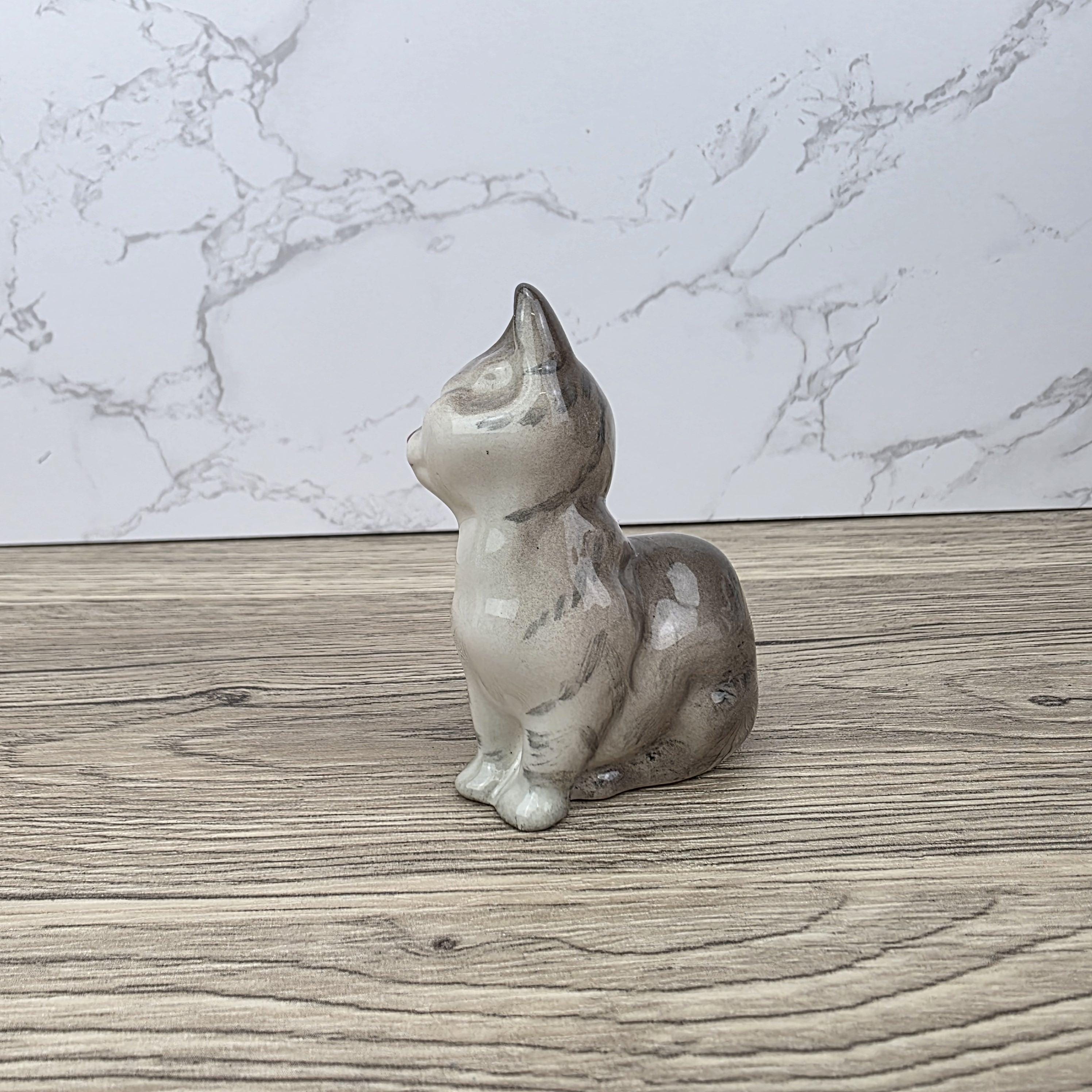 Royal Doulton Tabby Cat Figurine | HN2544 Grey Striped Cat | Vintage English Bone China Collectible