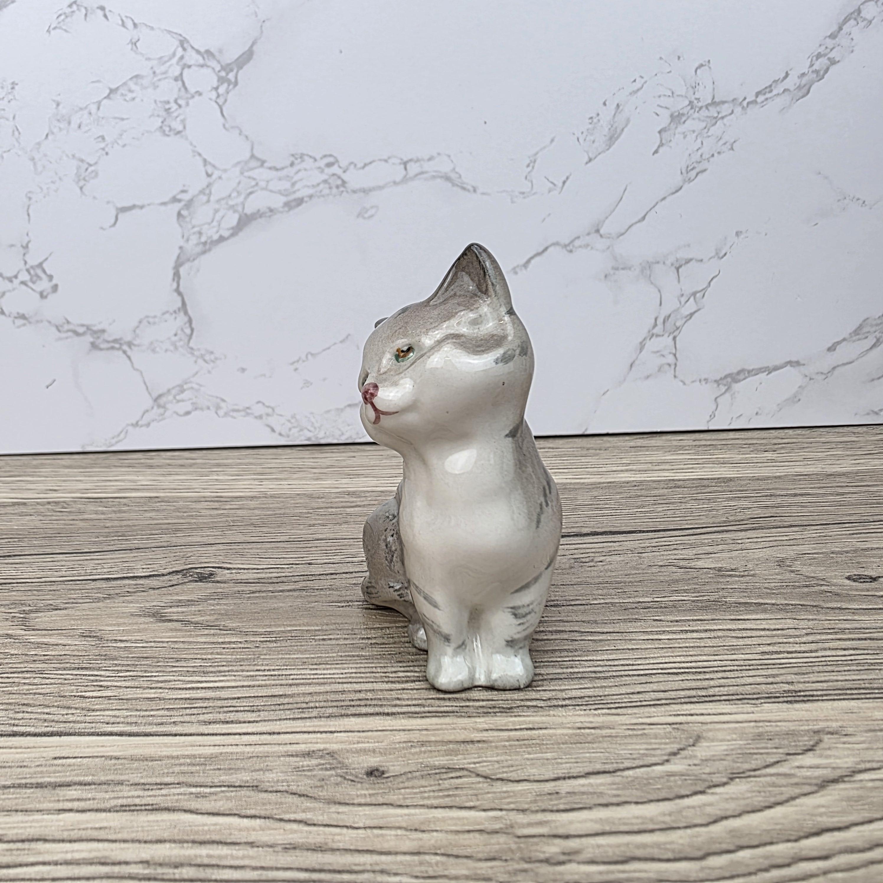Royal Doulton Tabby Cat Figurine | HN2544 Grey Striped Cat | Vintage English Bone China Collectible