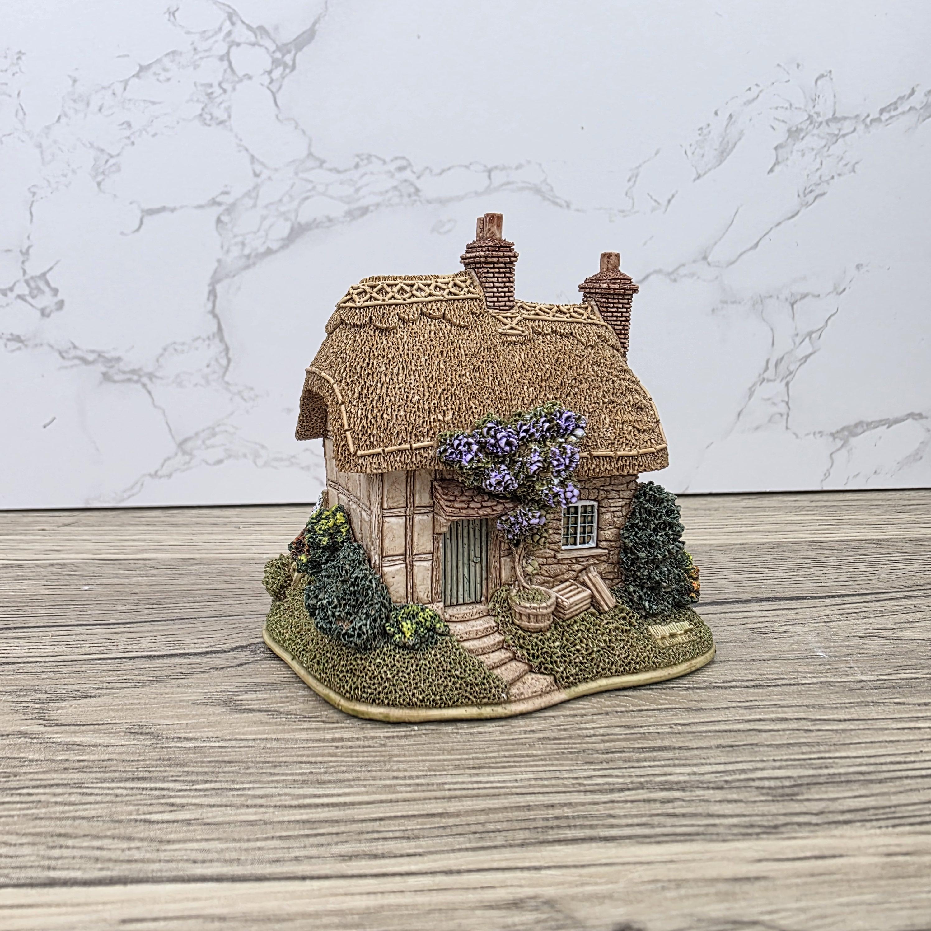 Vintage Lilliput Lane Fresh Today L2256 Cottage Figure with Box | 1999 Membership Piece