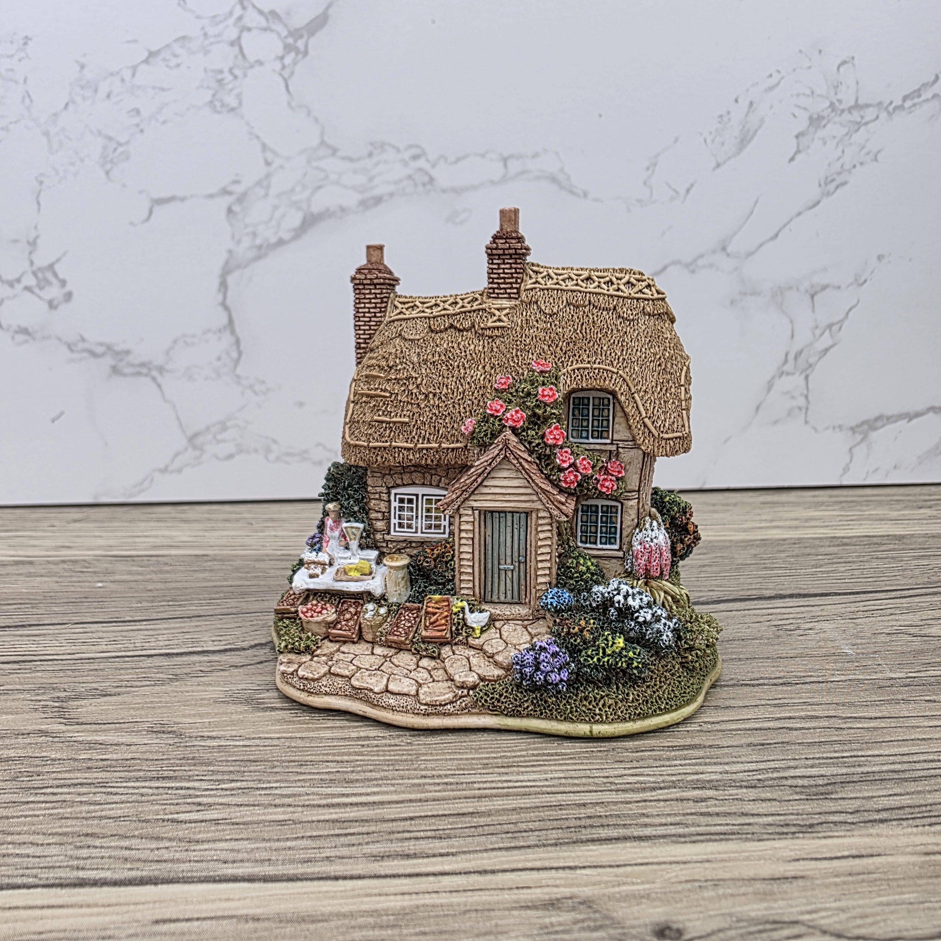 Vintage Lilliput Lane Fresh Today L2256 Cottage Figure with Box | 1999 Membership Piece