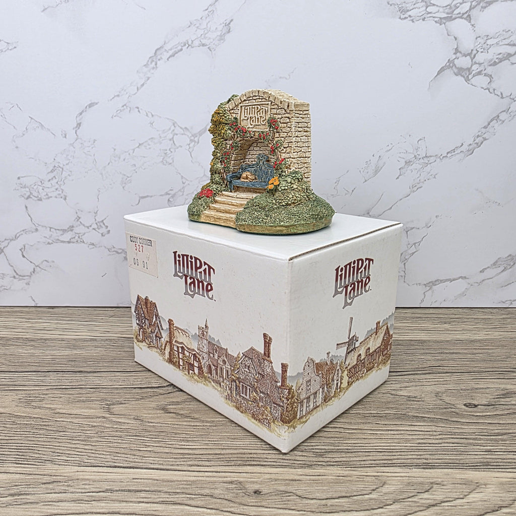 Lilliput Lane Cosy Corner 1990 Collectors Club Figurine | Handcrafted English Resin Garden Scene