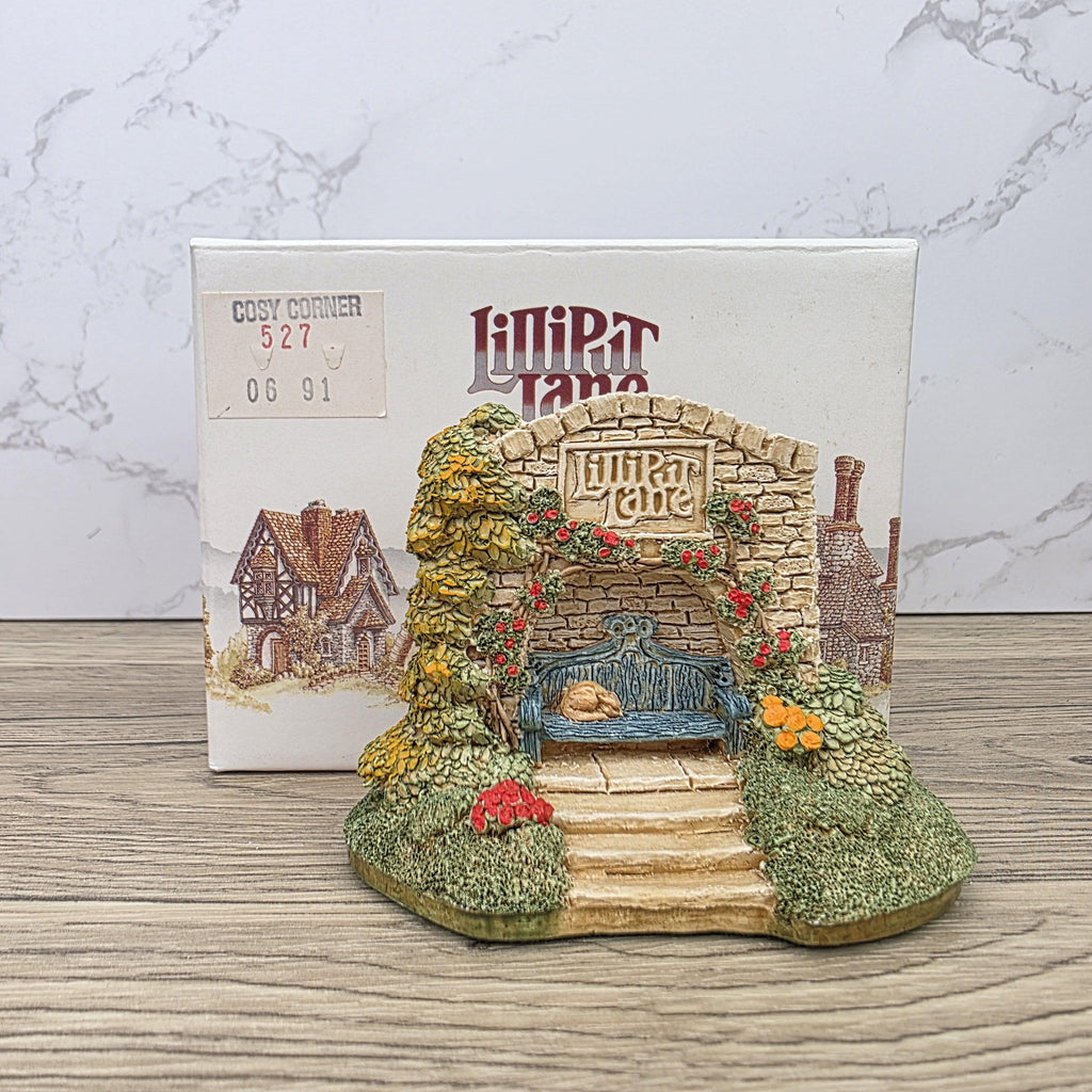 Lilliput Lane Cosy Corner 1990 Collectors Club Figurine | Handcrafted English Resin Garden Scene