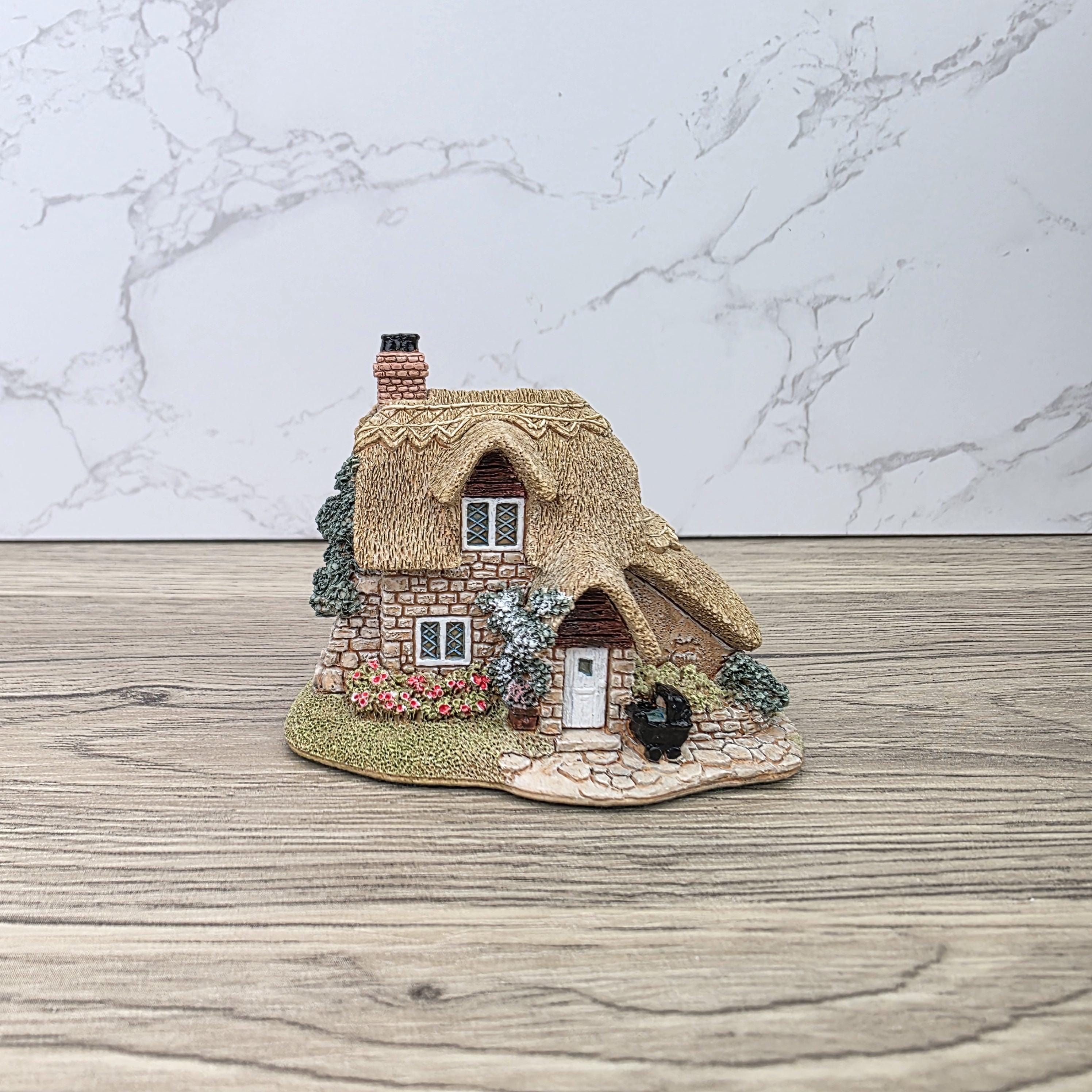 Lilliput Lane Applejack Cottage 1994 Figurine | Handcrafted English Resin Thatched House Miniature