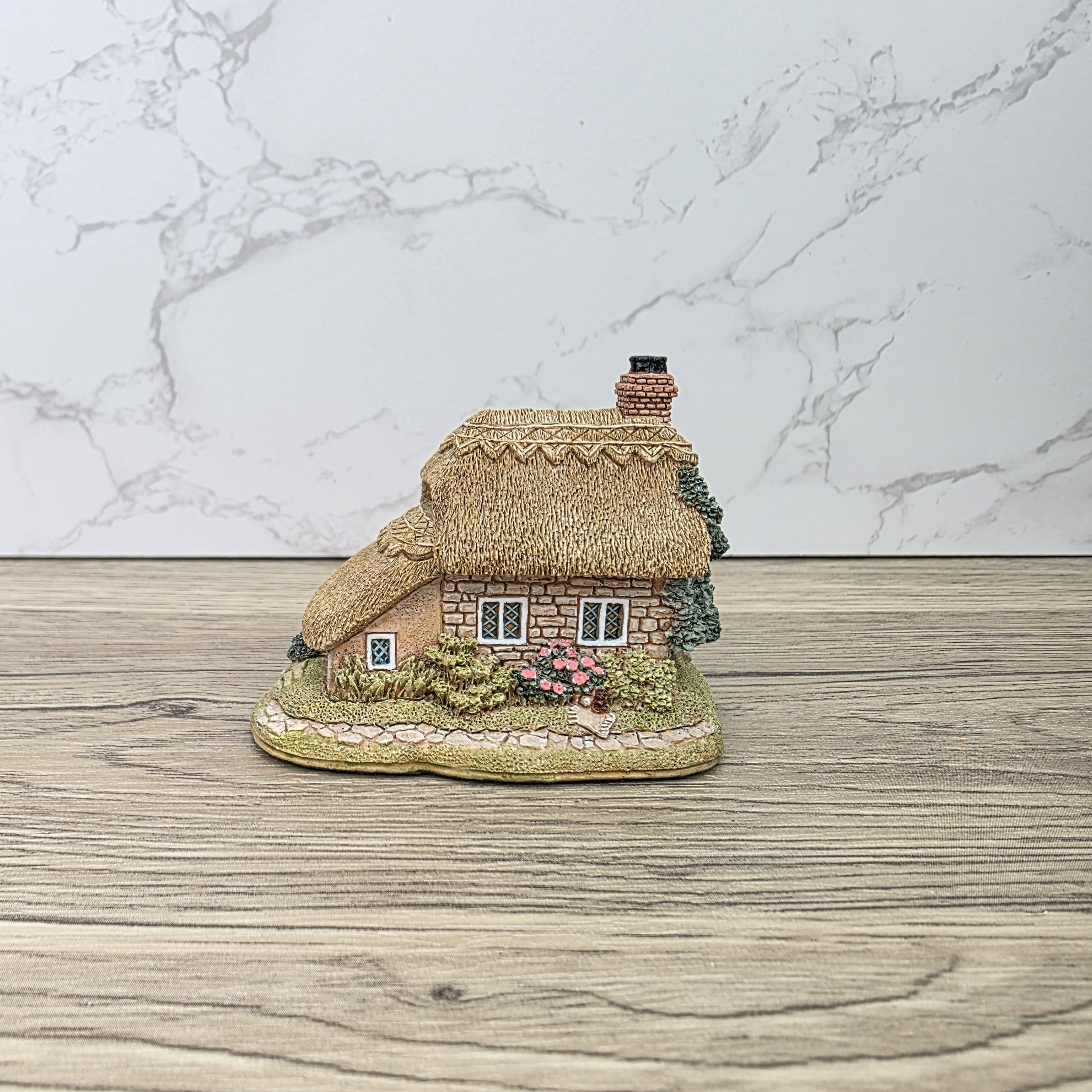 Lilliput Lane Applejack Cottage 1994 Figurine | Handcrafted English Resin Thatched House Miniature