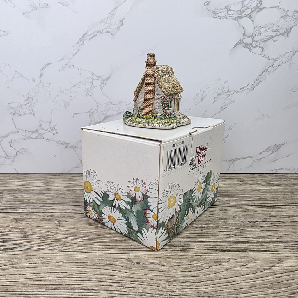 Lilliput Lane The Spinney Collectors Club 1993 Cottage Figurine With Box and Certificates