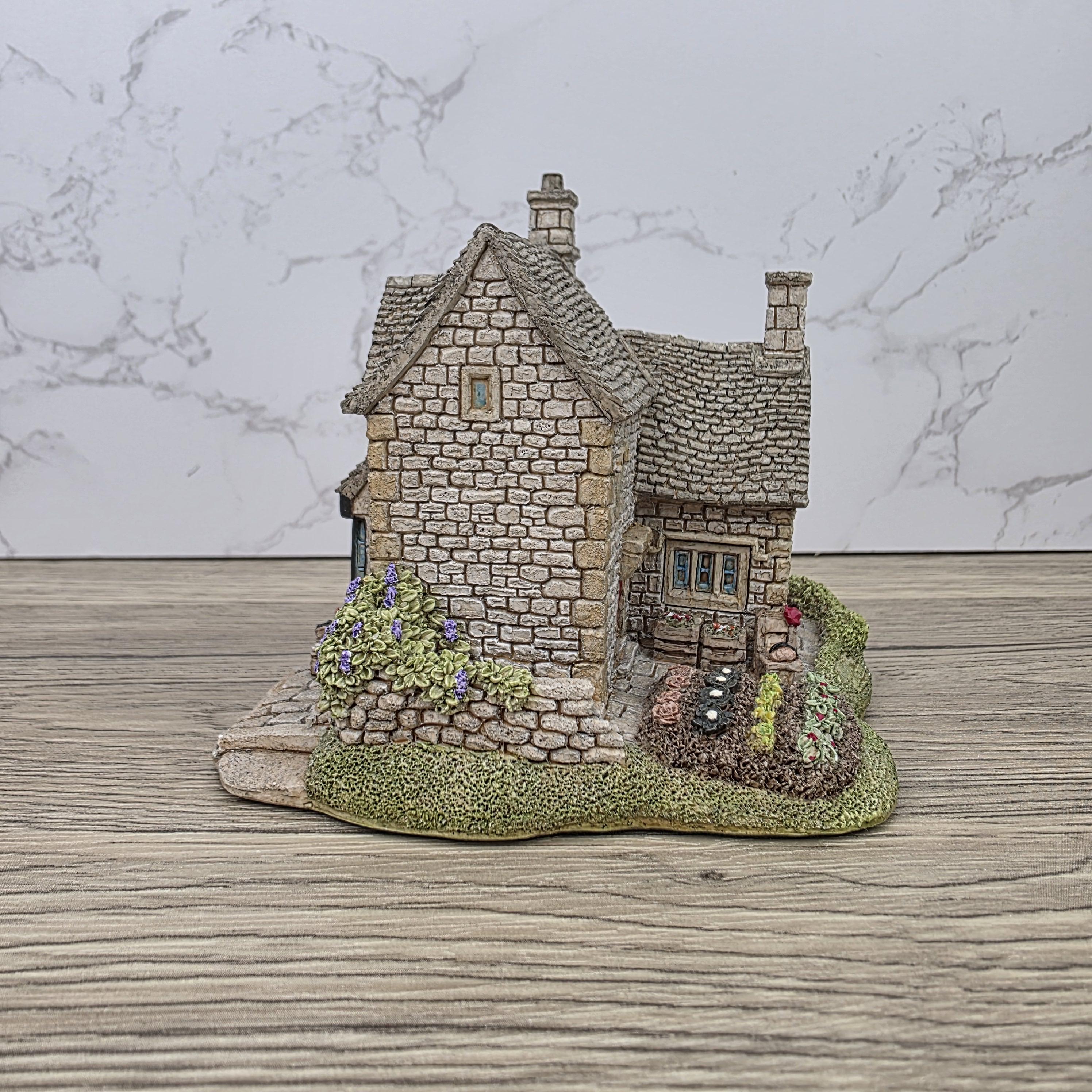 Vintage Lilliput Lane The Greengrocers 1991 Collectible Village Shops Cottage Figurine With Original Box and Deeds