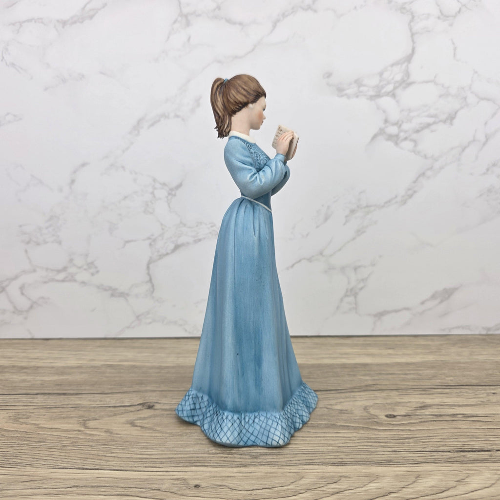 Capodimonte Italy Fine Porcelain Lady Reading Book Figurine Vintage Hand Painted Collectible Decorative Statue
