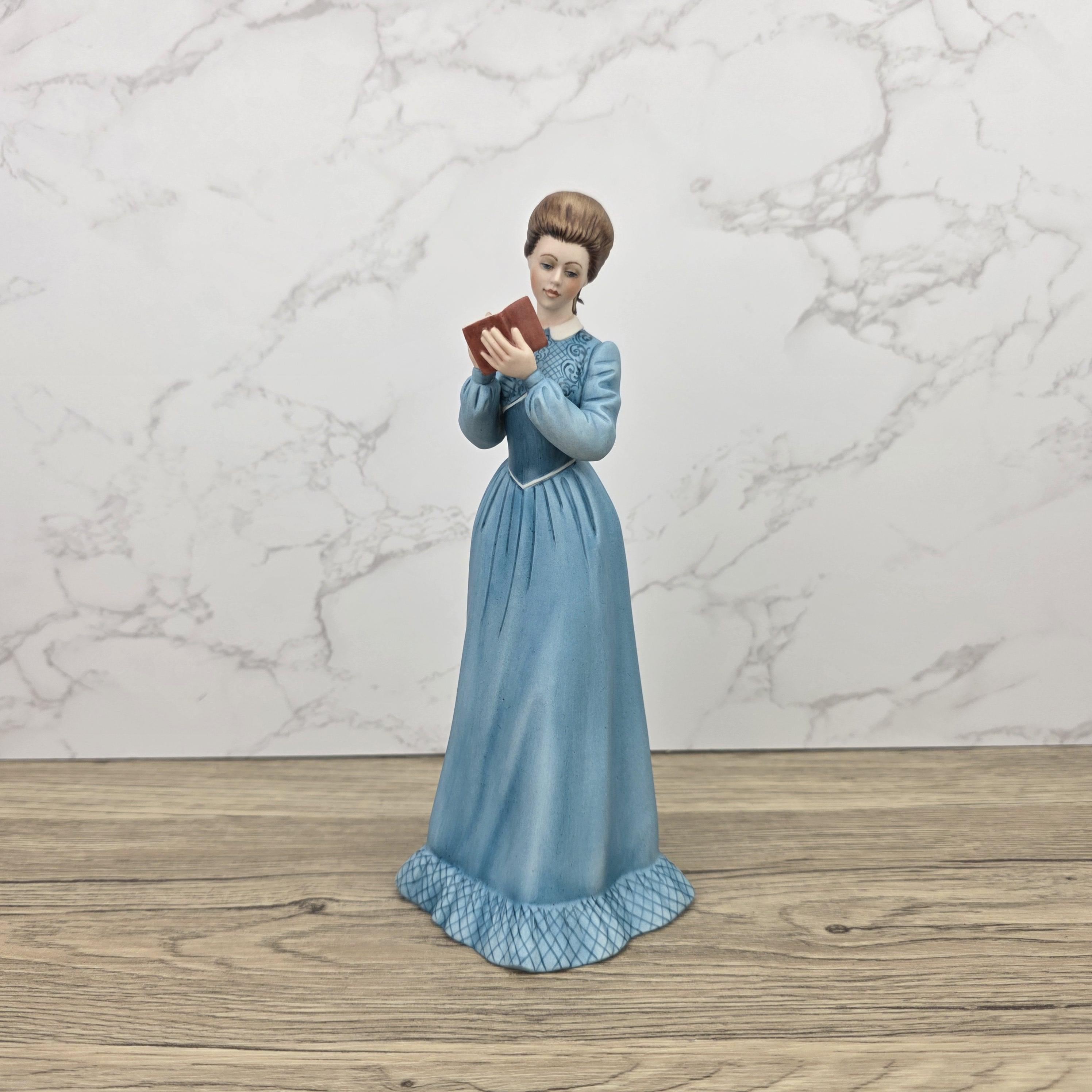 Capodimonte Italy Fine Porcelain Lady Reading Book Figurine Vintage Hand Painted Collectible Decorative Statue