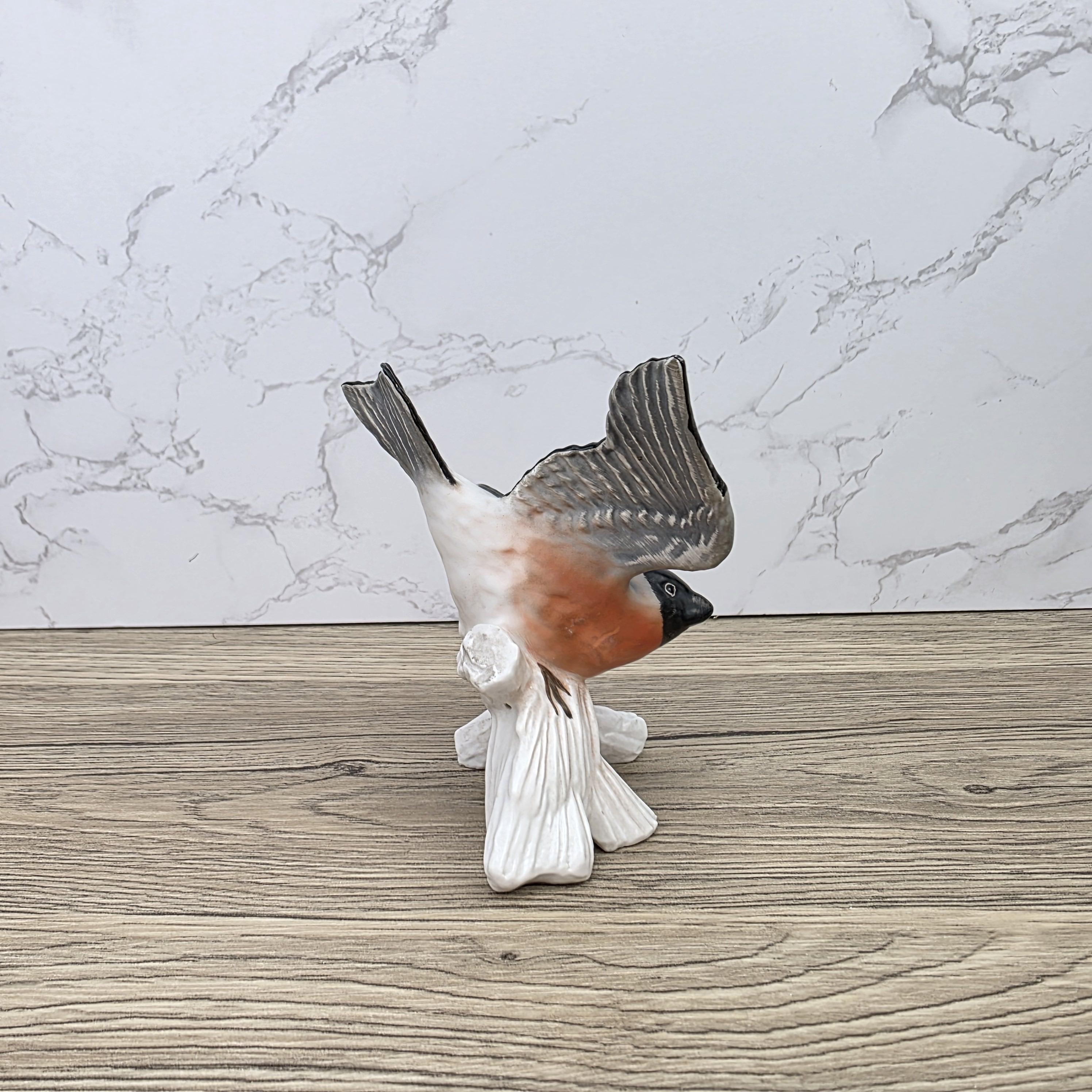 Vintage Hummel F&W Goebel CV62 Porcelain Bullfinch Bird Figurine 1976 Model 38 018-11 German Sculpture