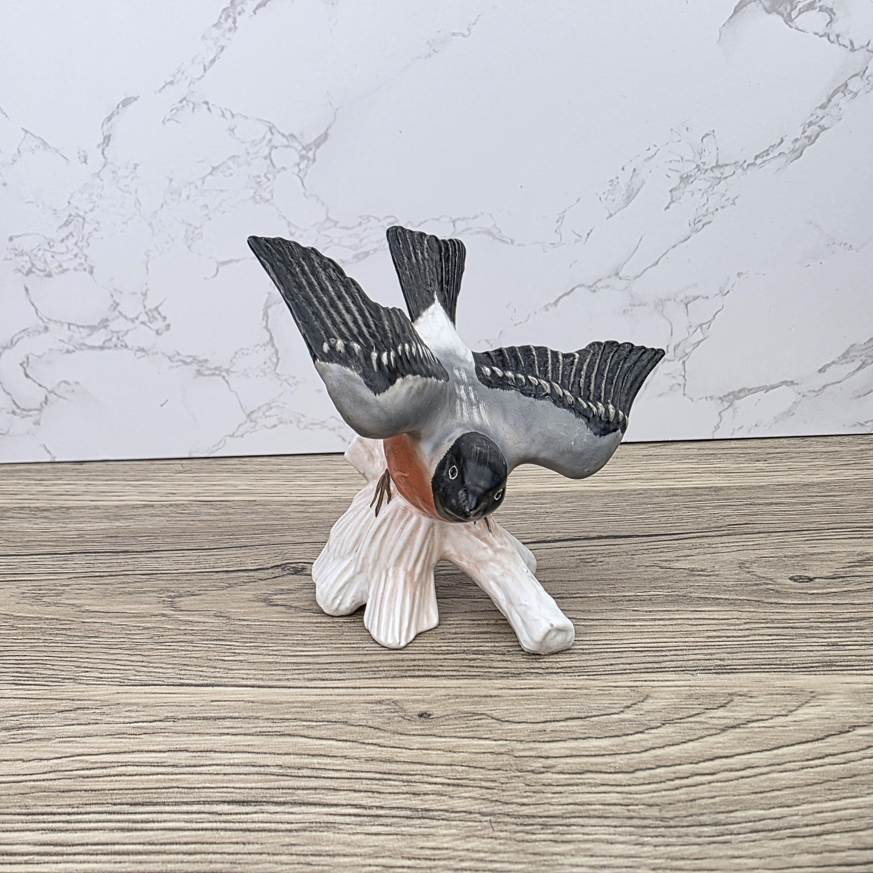 Vintage Hummel F&W Goebel CV62 Porcelain Bullfinch Bird Figurine 1976 Model 38 018-11 German Sculpture